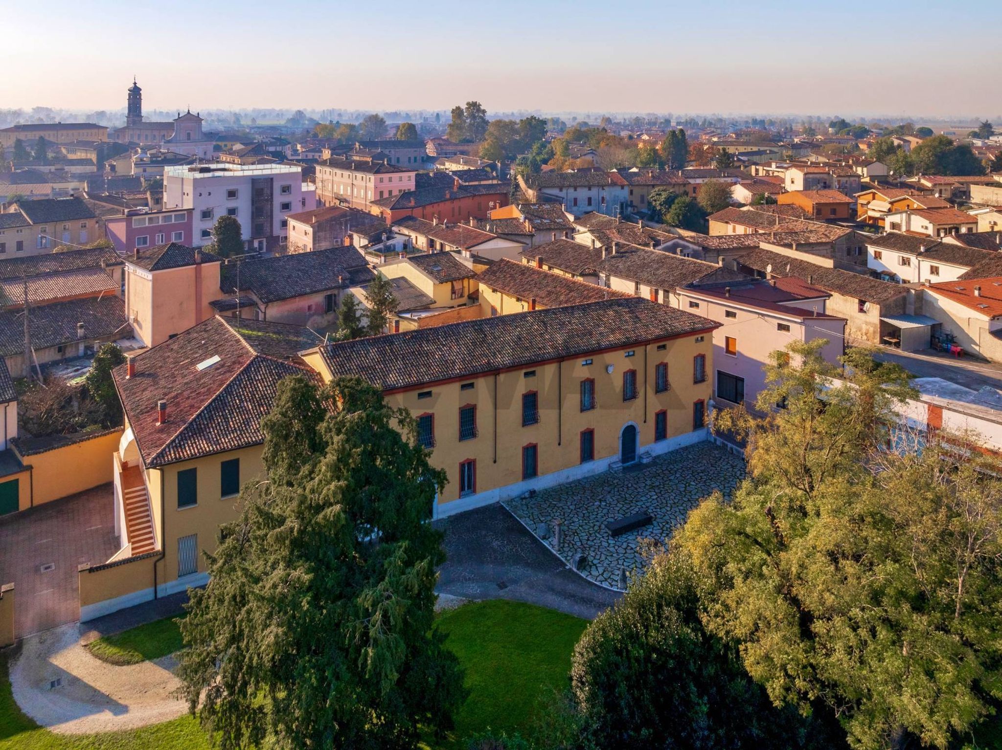 Edificio all'aperto