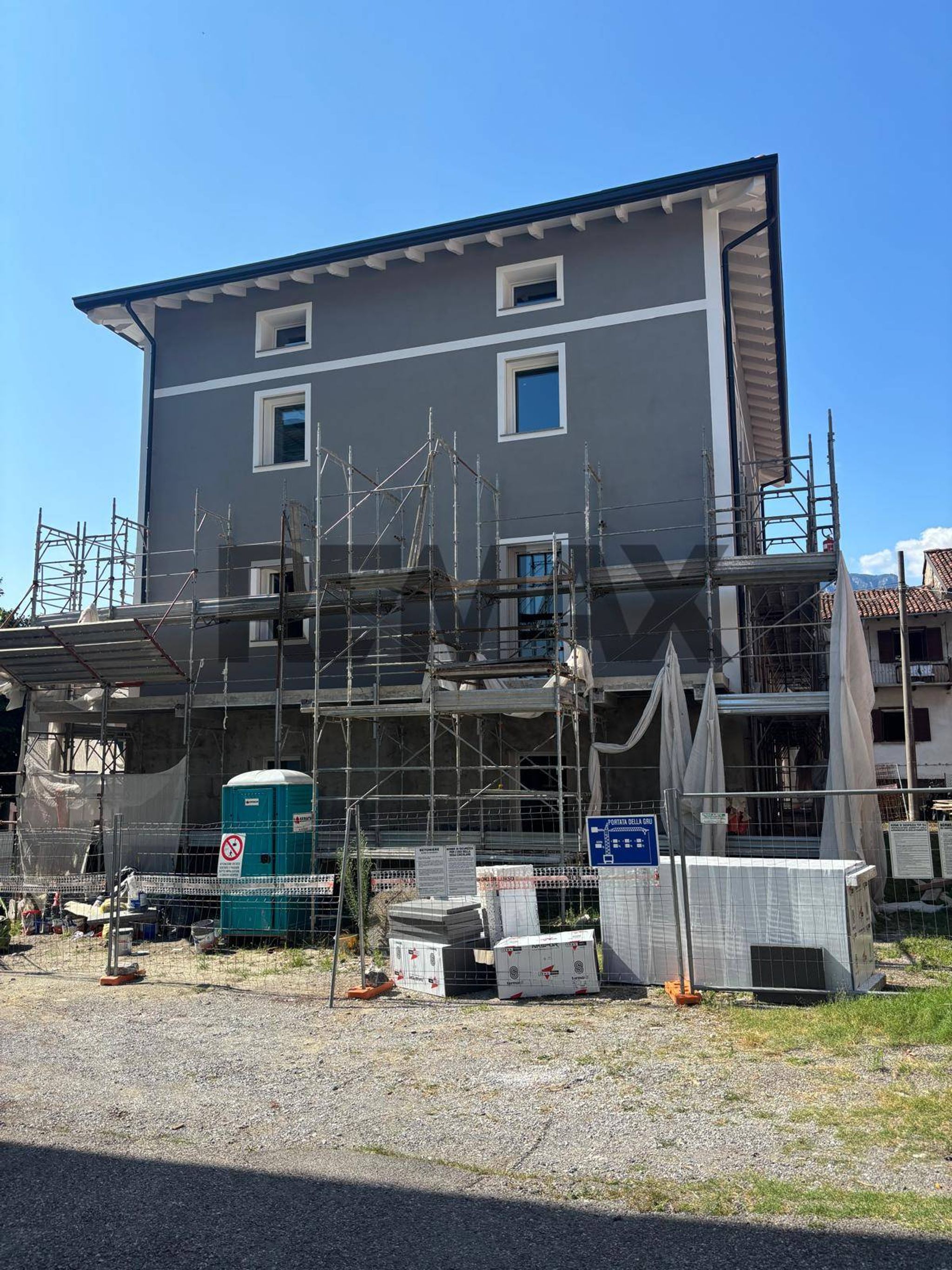 Edificio all'aperto