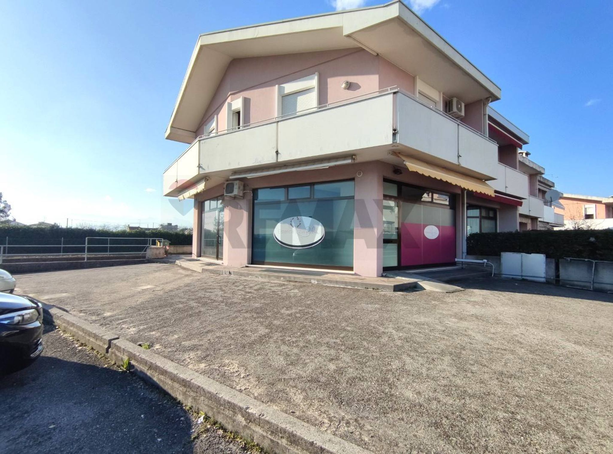 Edificio all'aperto