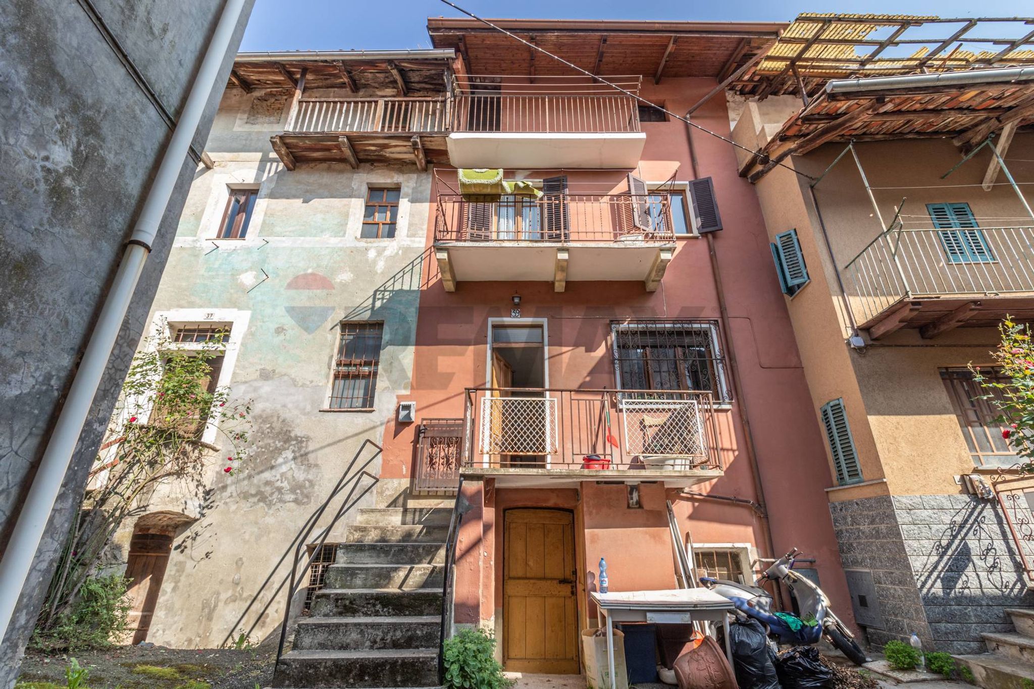 Property in Zumaglia