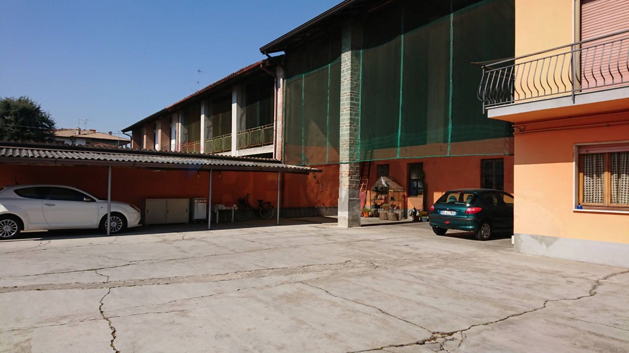 Edificio all'aperto