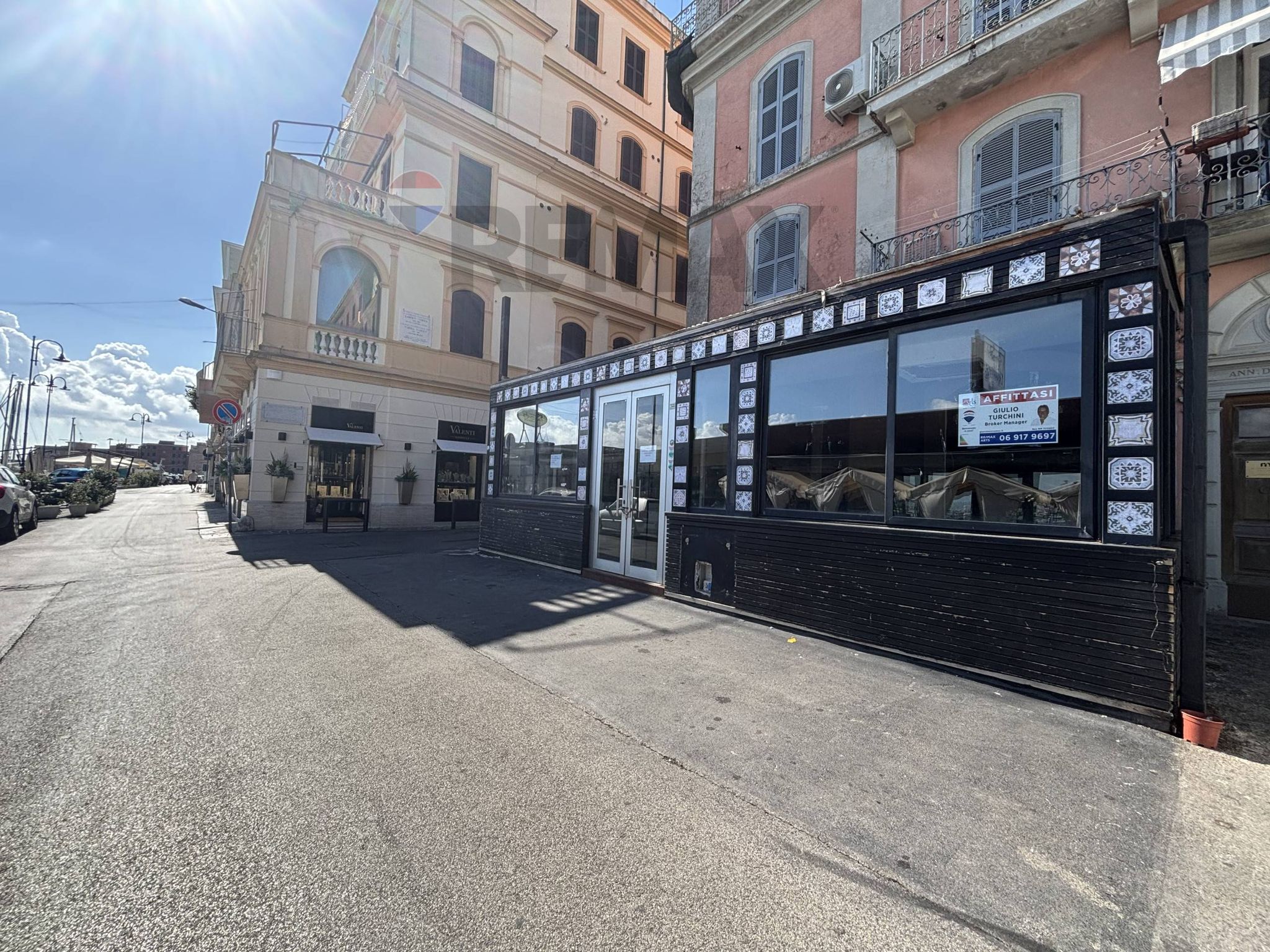 Edificio all'aperto