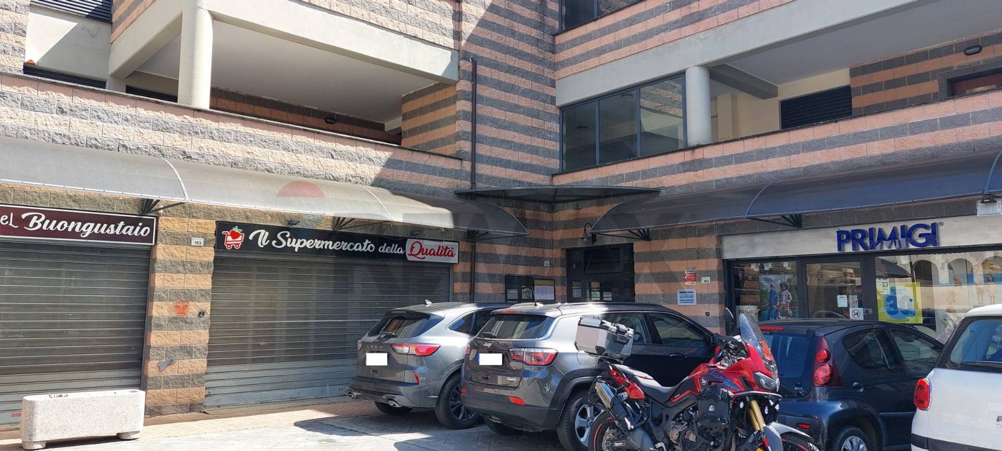 Edificio all'aperto