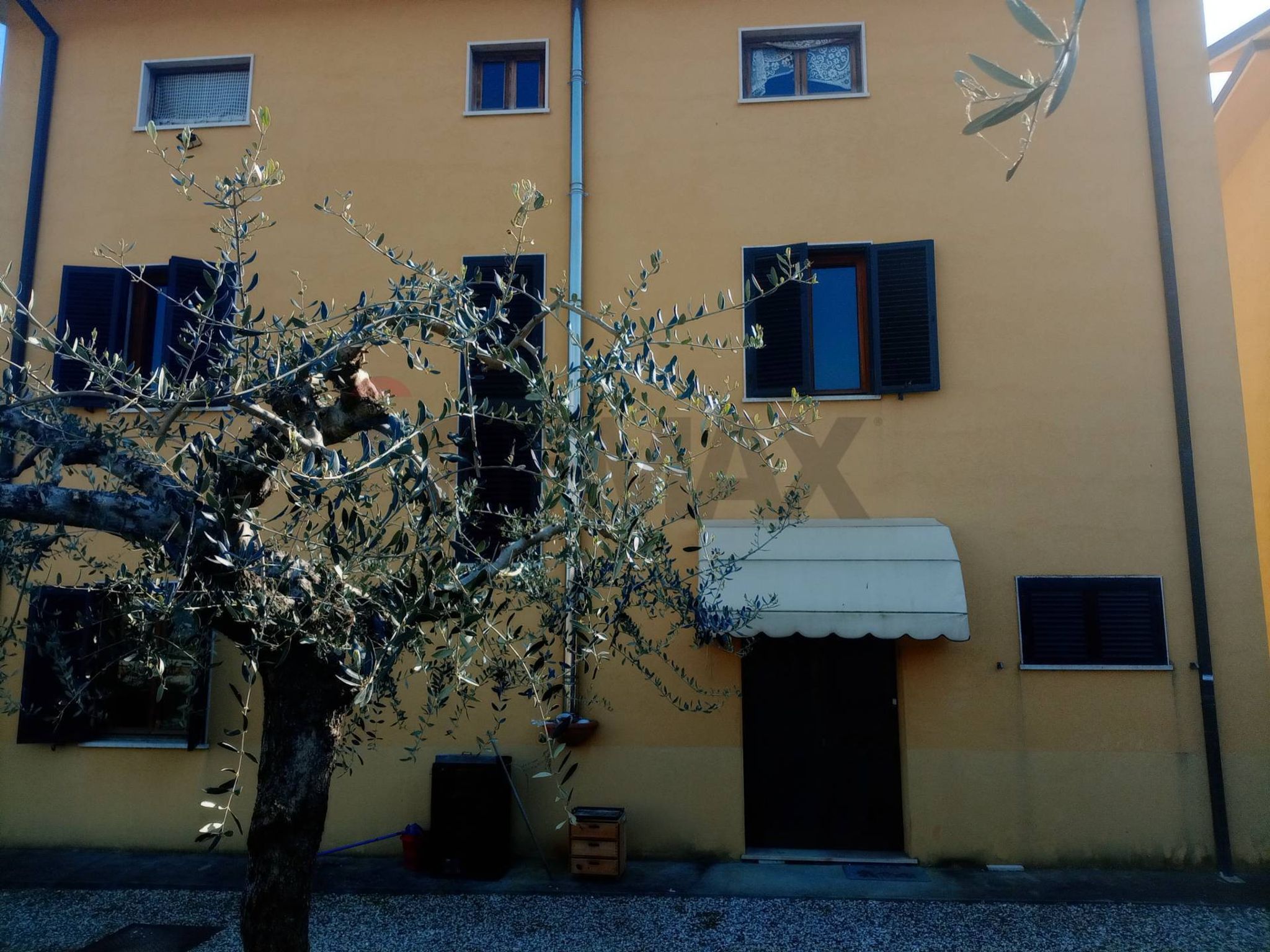 Edificio all'aperto