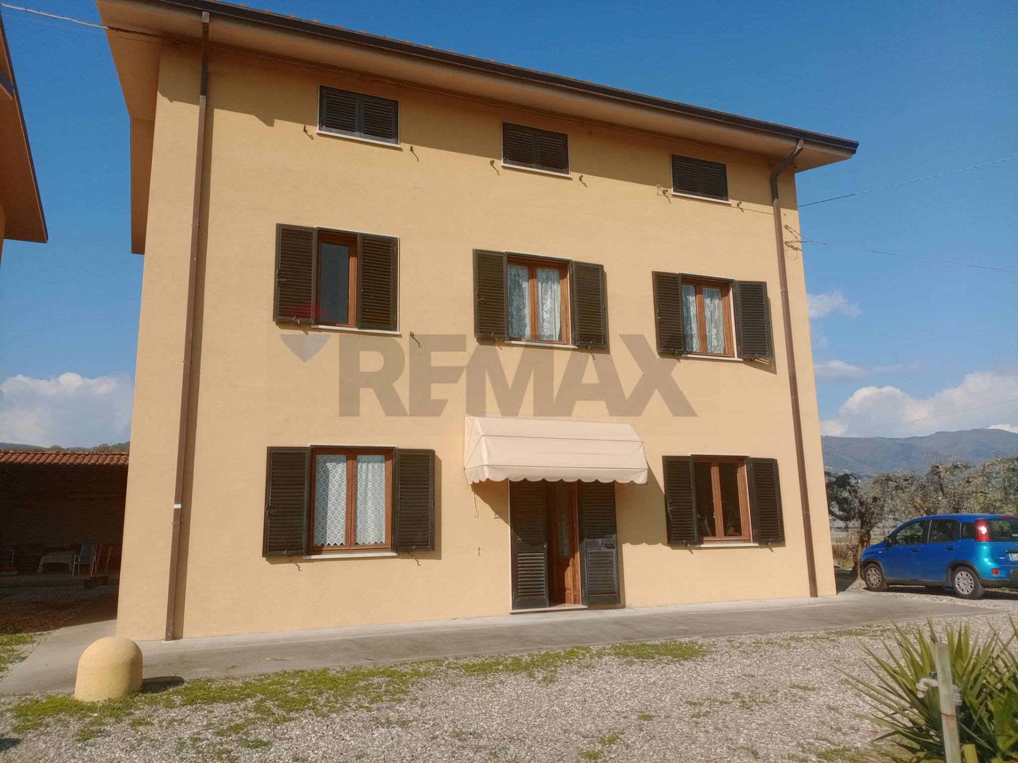 Edificio all'aperto