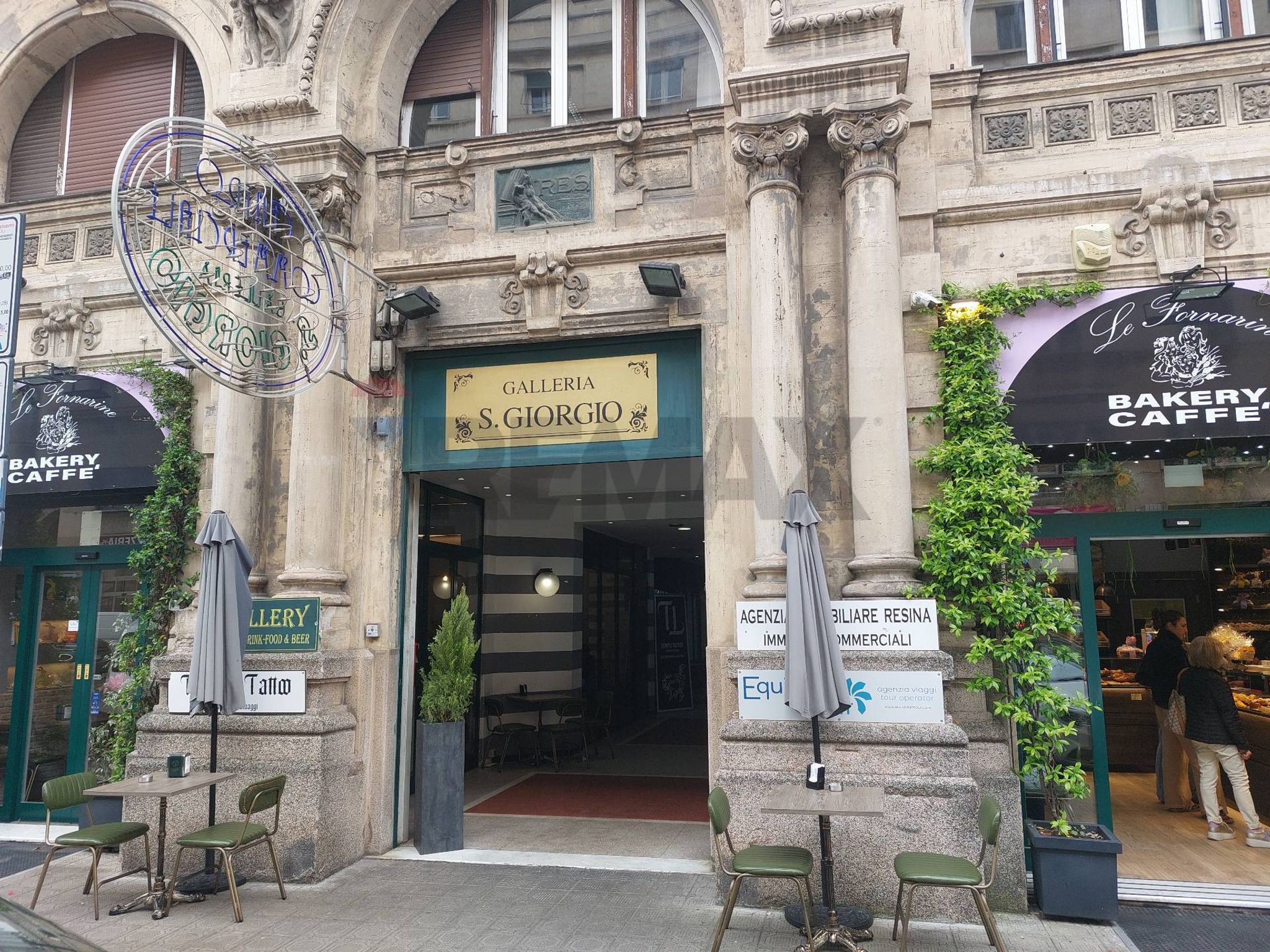 Edificio all'aperto