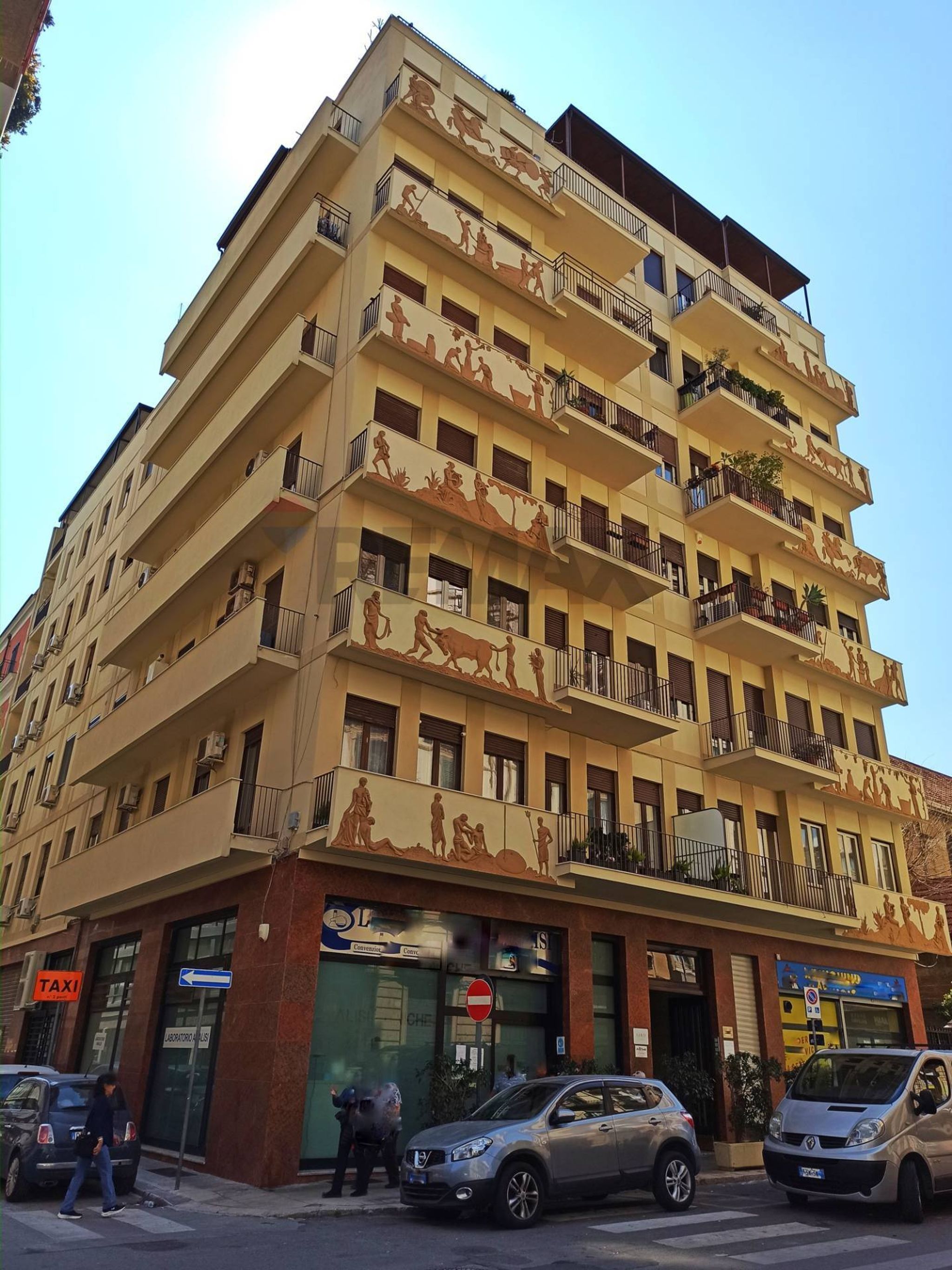 Edificio all'aperto