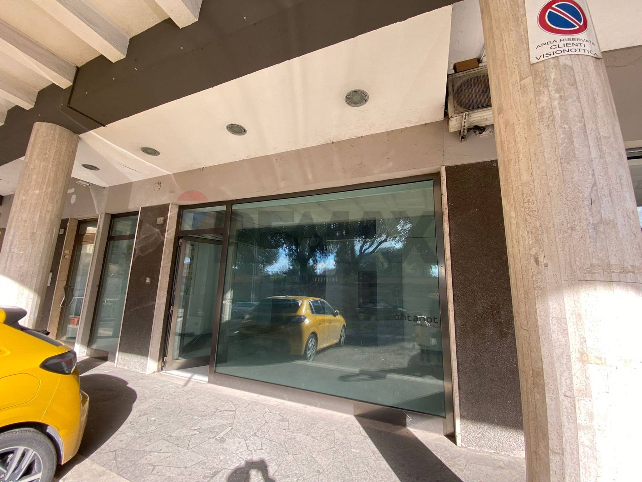 Edificio all'aperto
