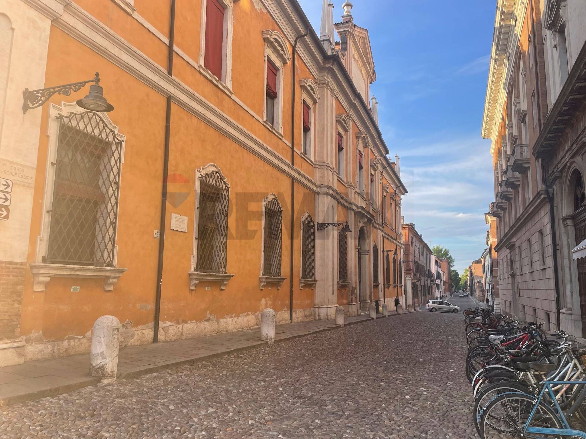 Edificio all'aperto