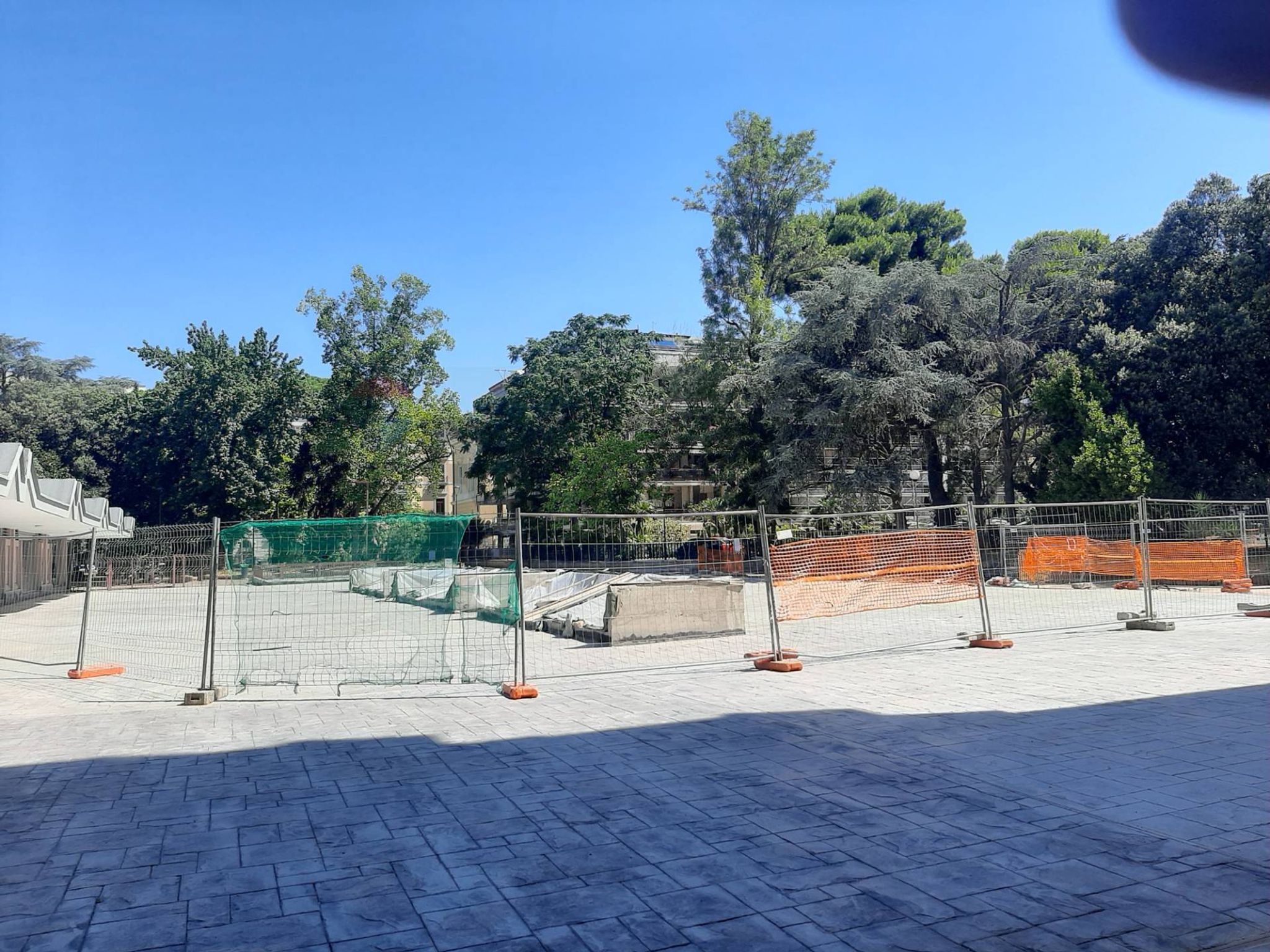 Edificio all'aperto