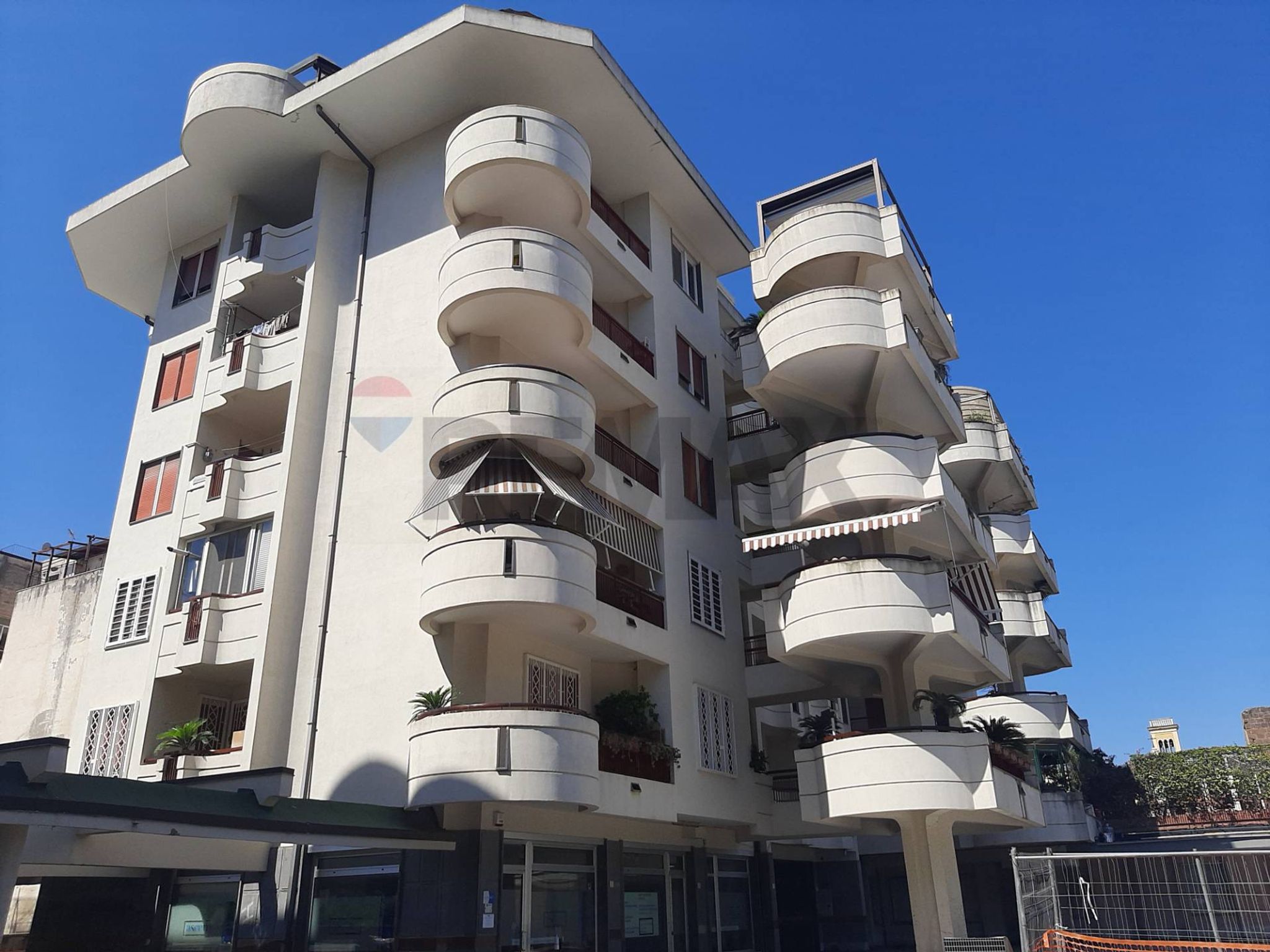Edificio all'aperto