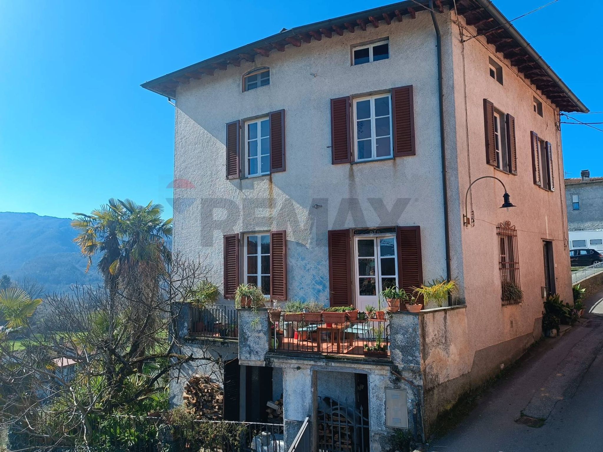 Property in Barga