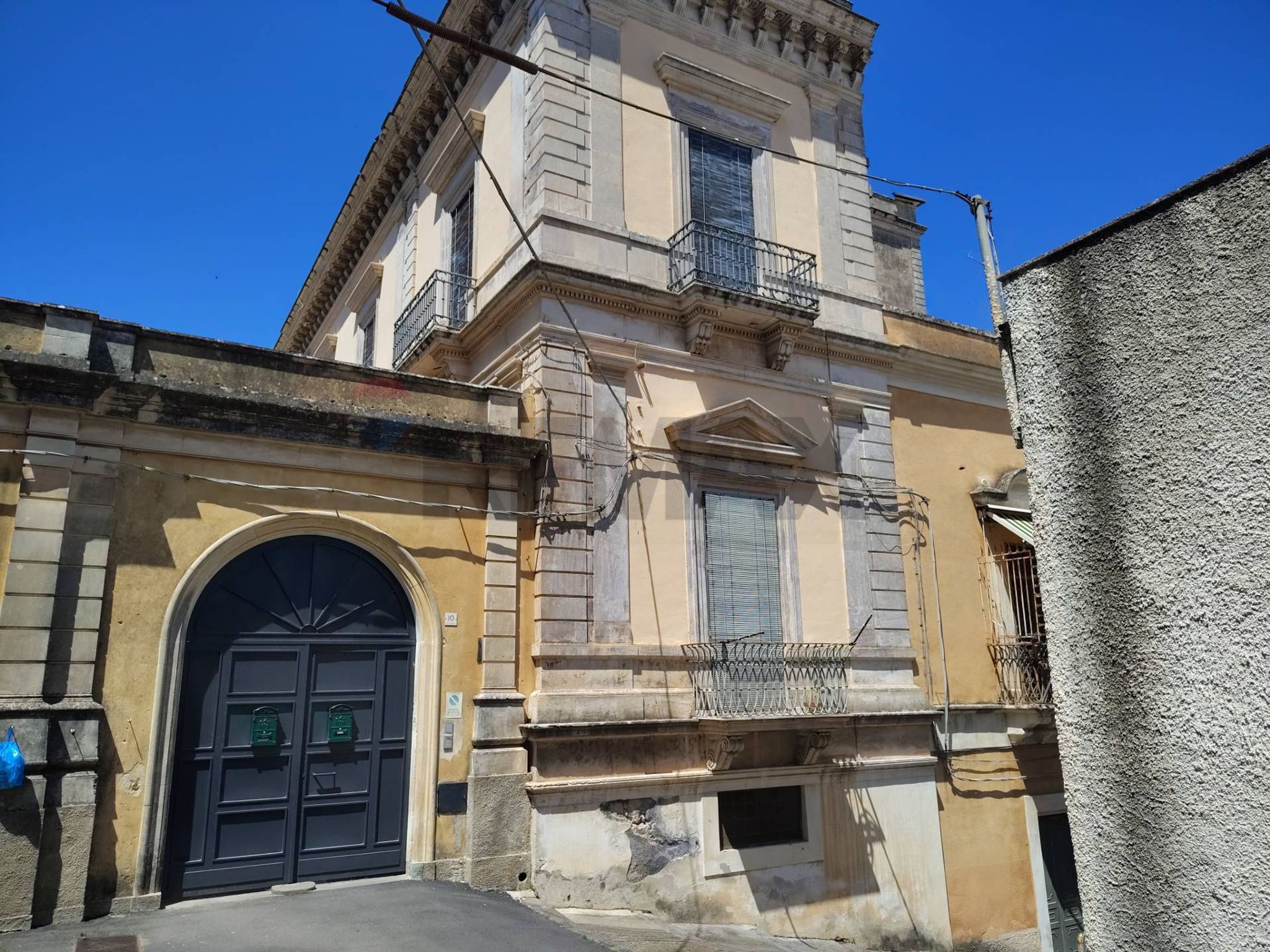Edificio all'aperto