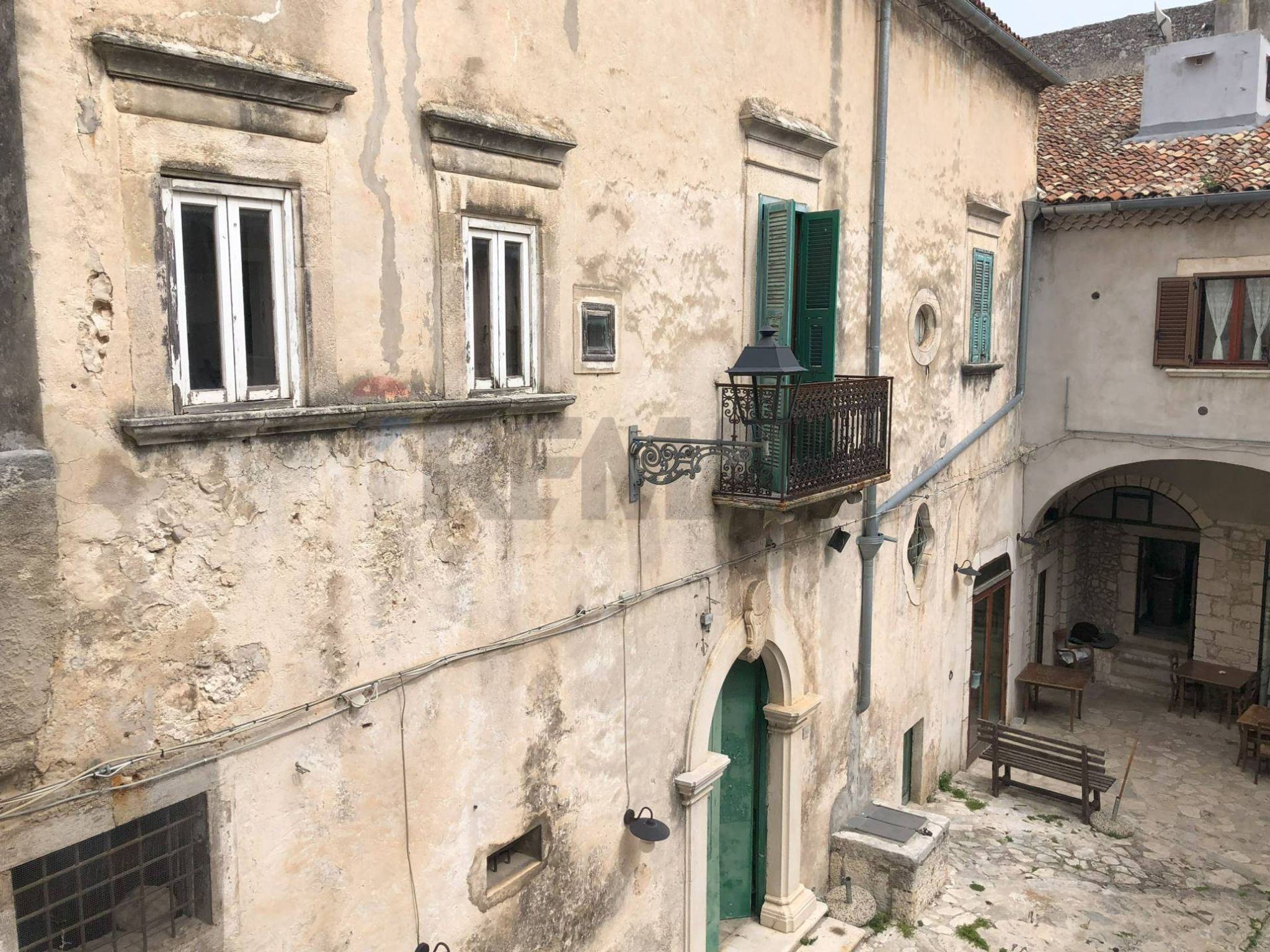 Edificio all'aperto