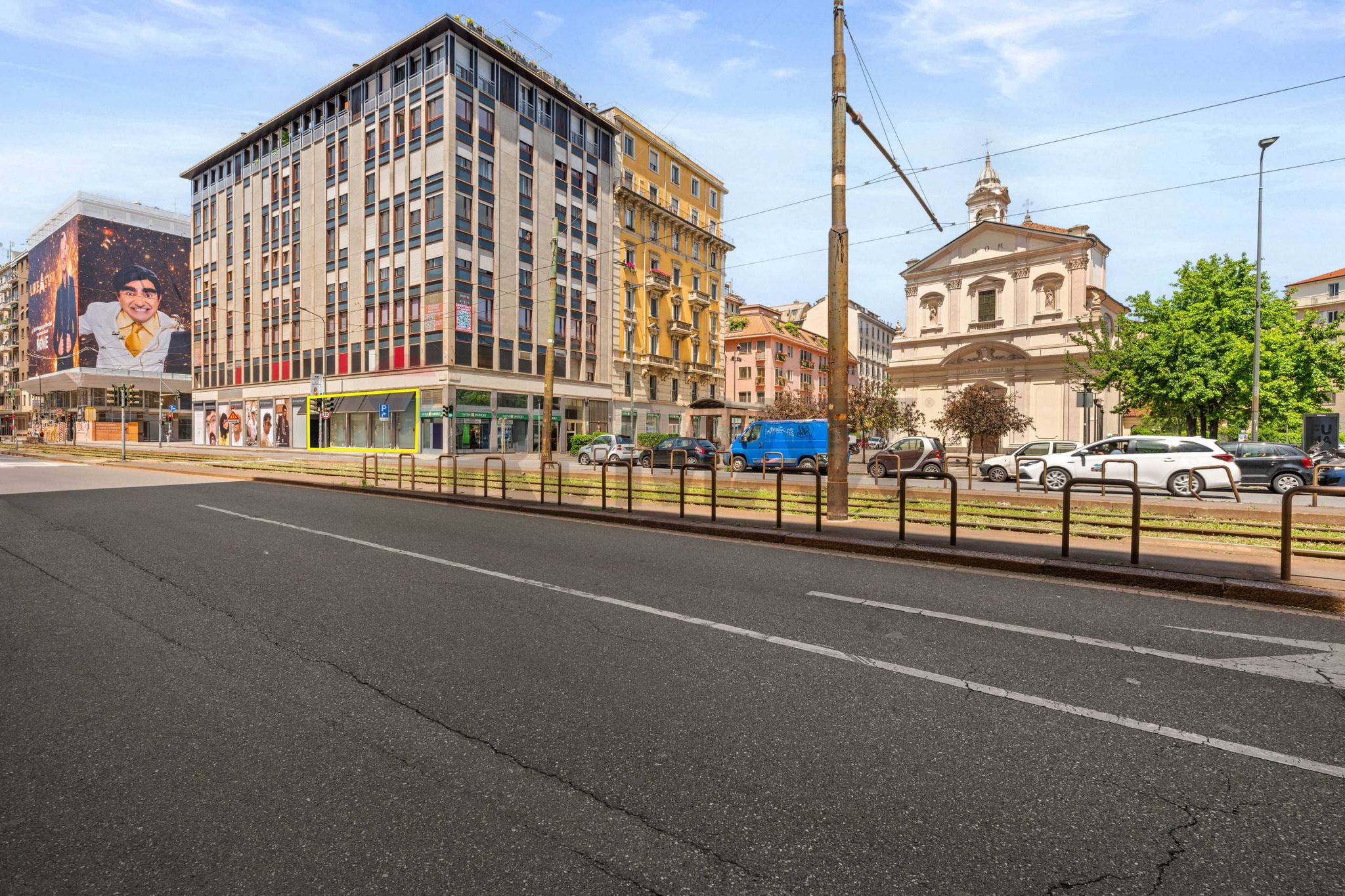 Edificio all'aperto