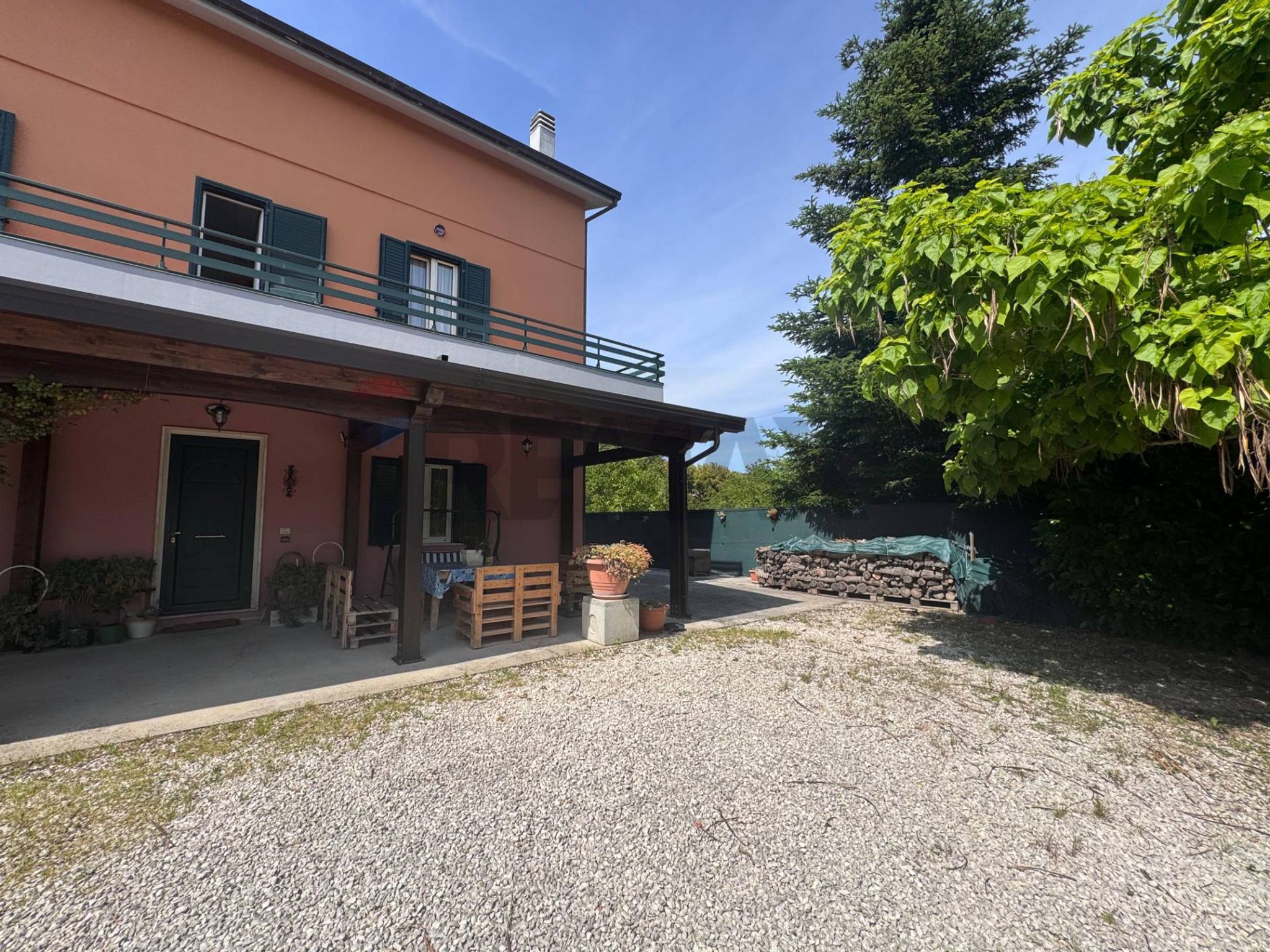 Casa all'aperto