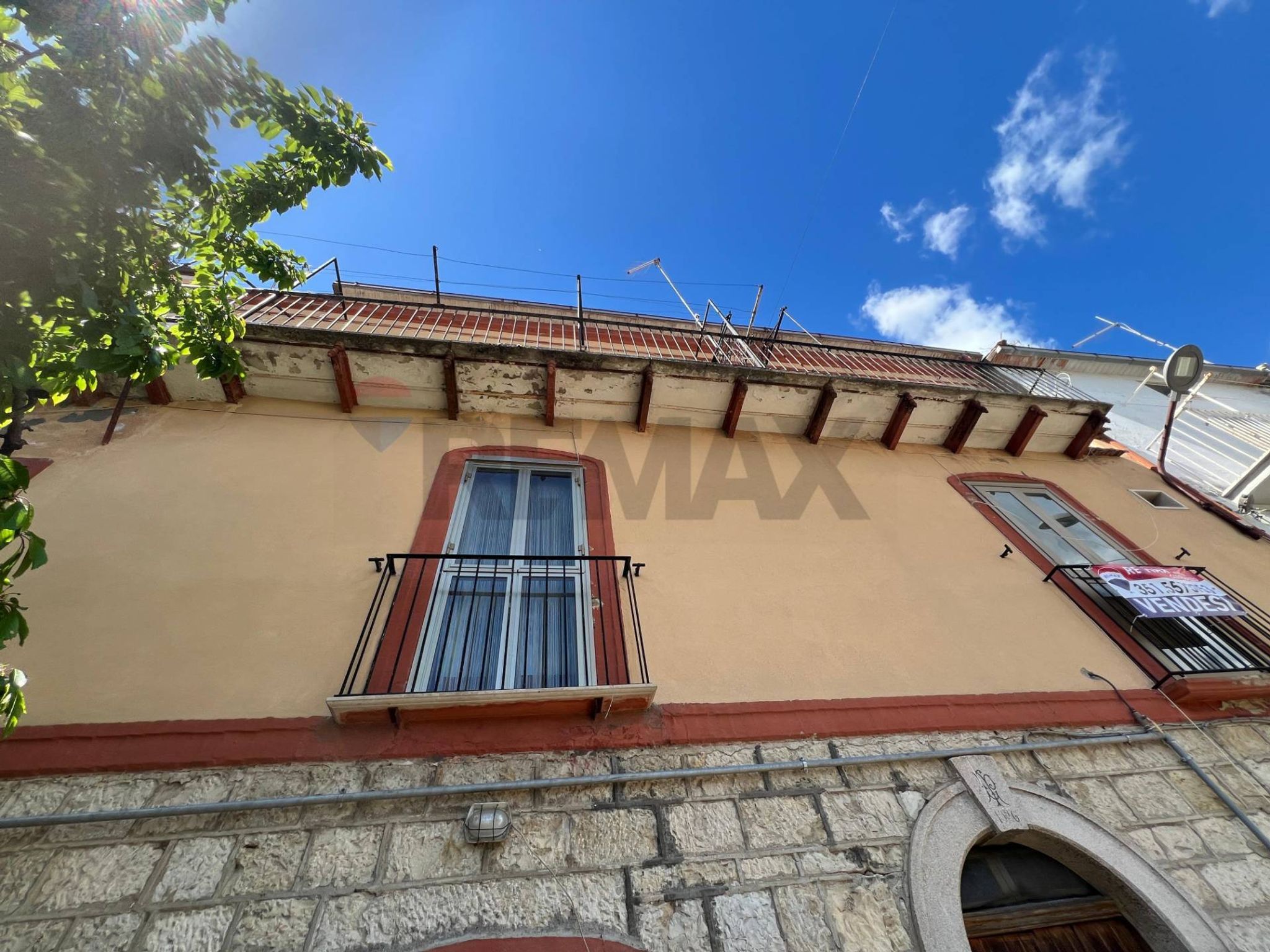 Edificio all'aperto