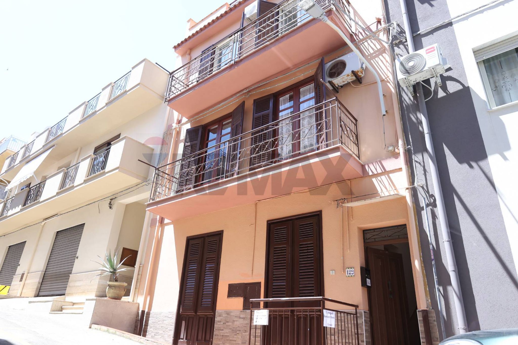 Edificio all'aperto