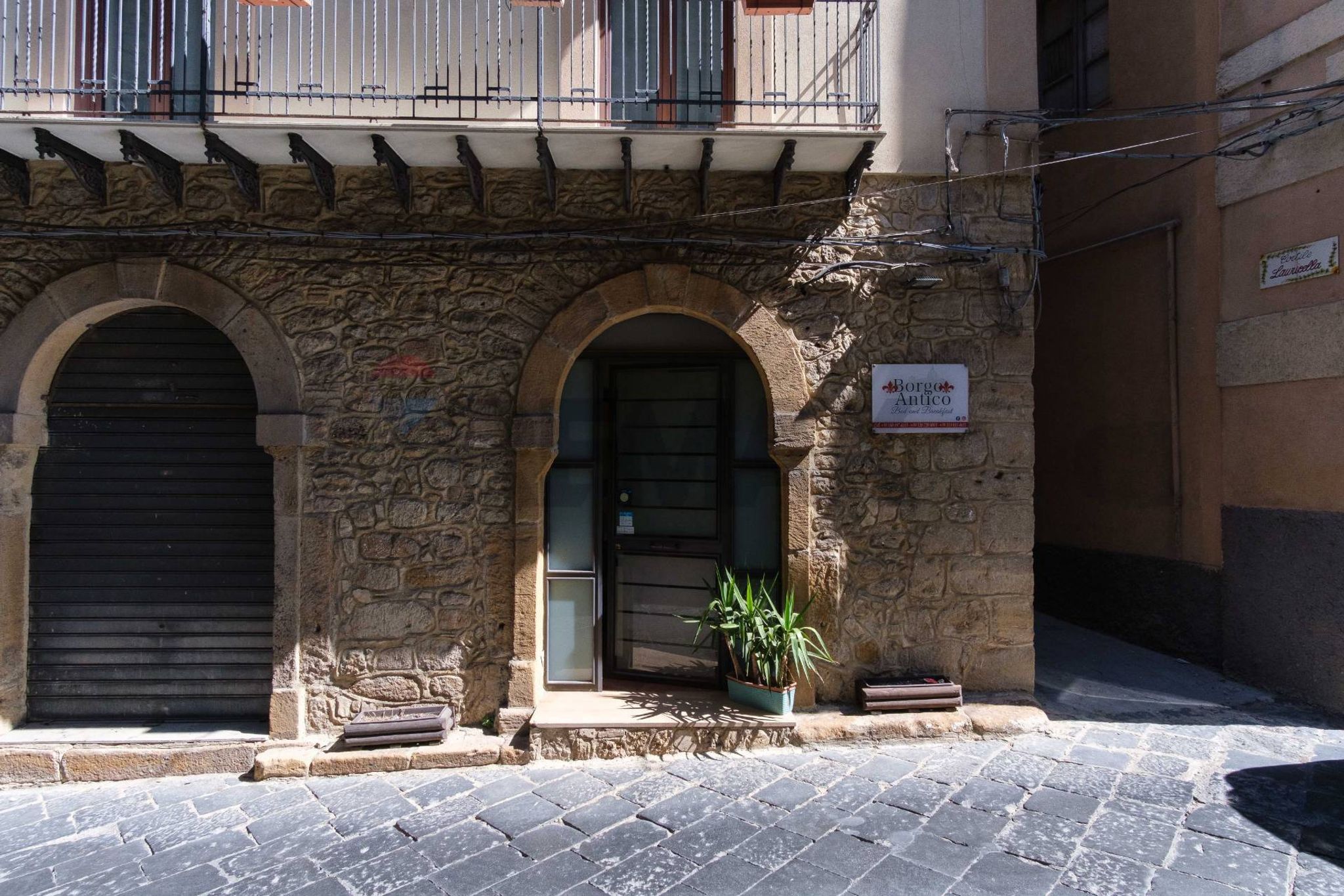 Edificio all'aperto
