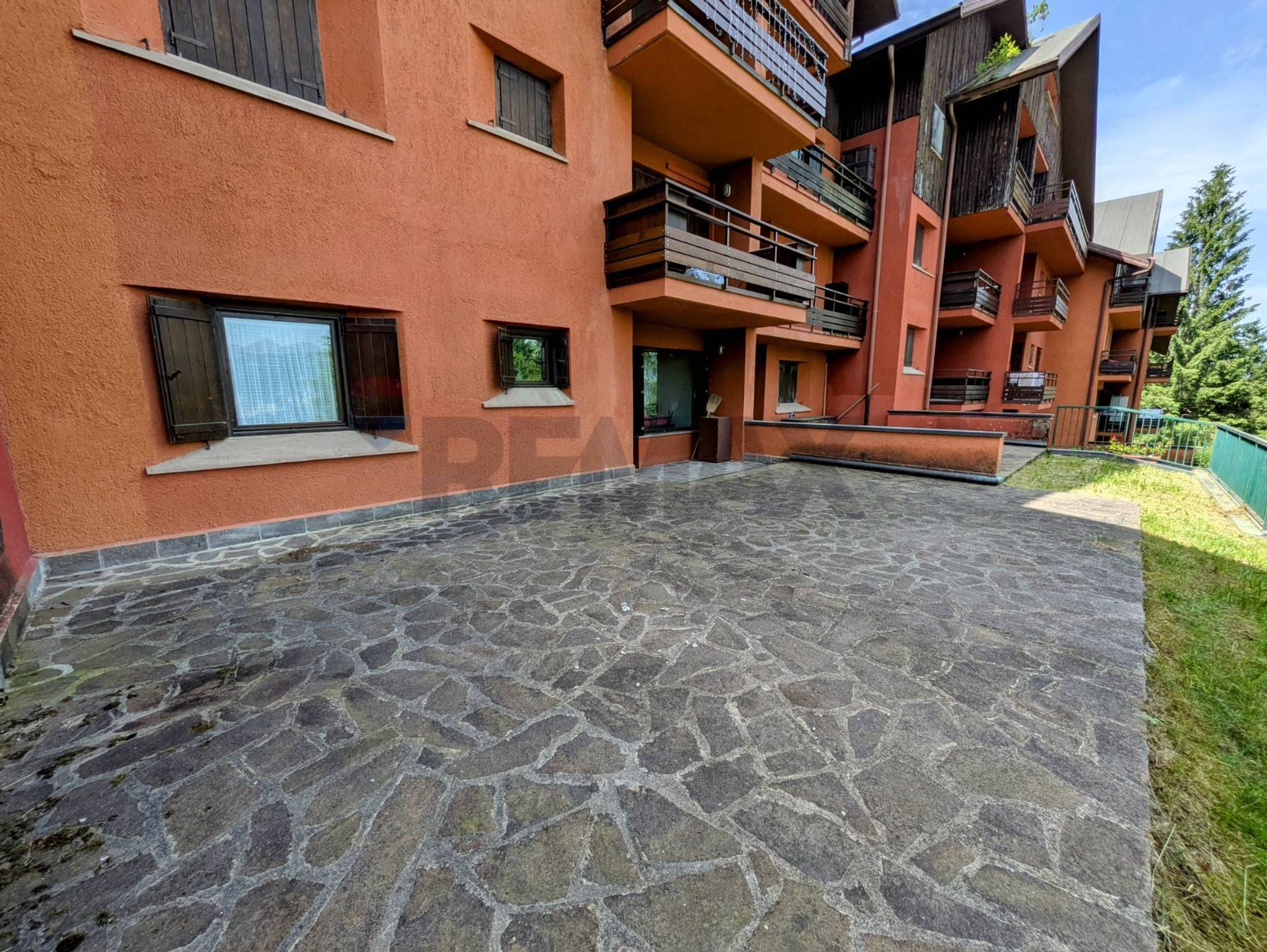 Edificio all'aperto