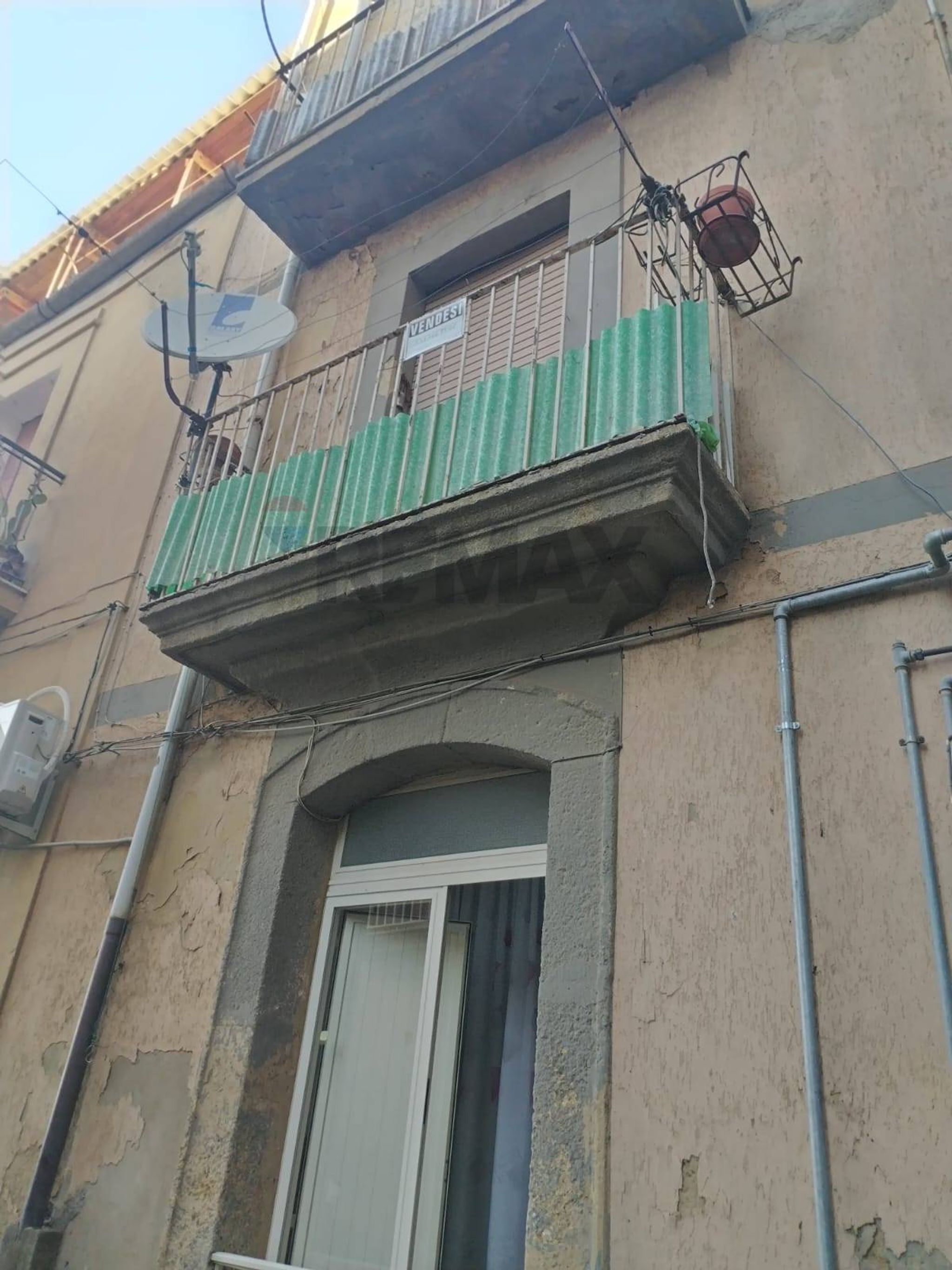 Edificio all'aperto