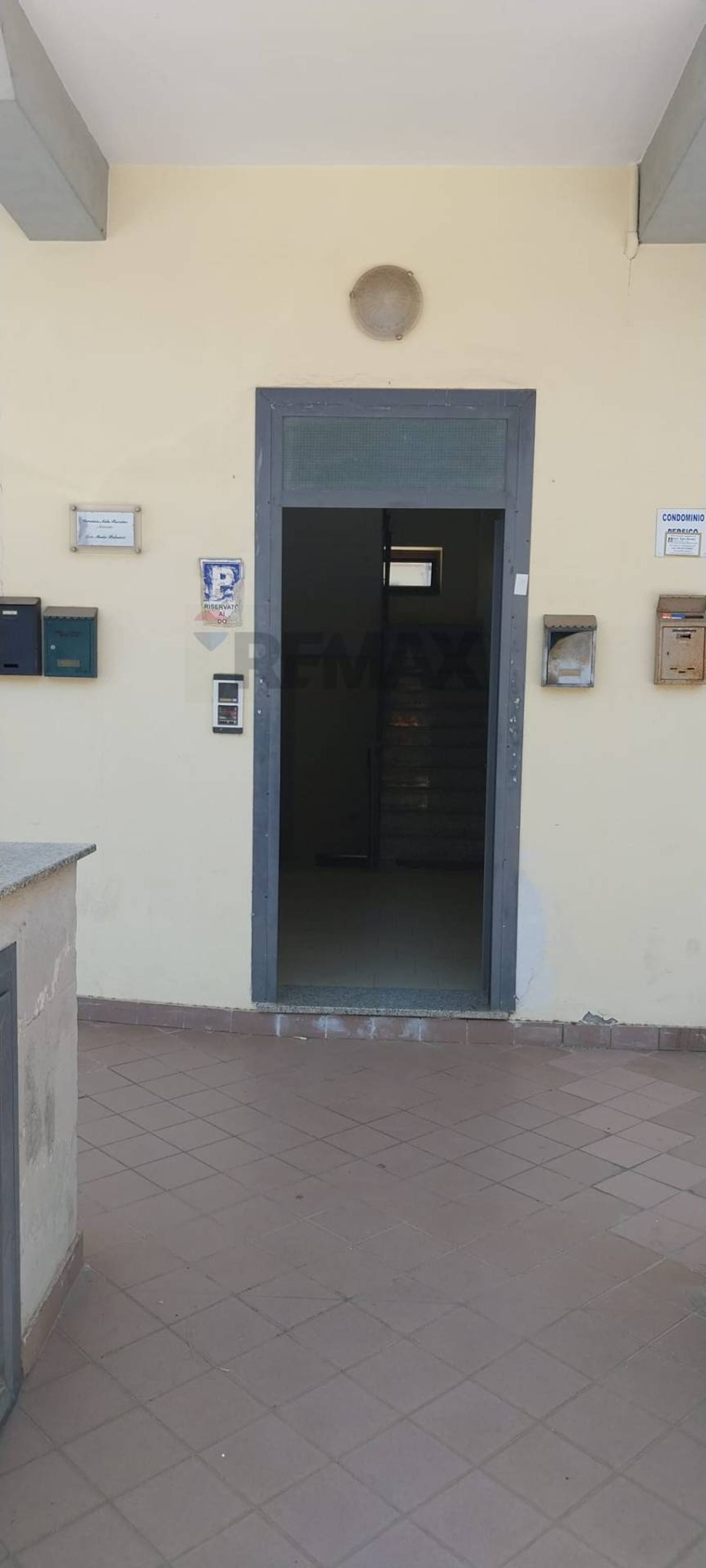 Edificio all'aperto