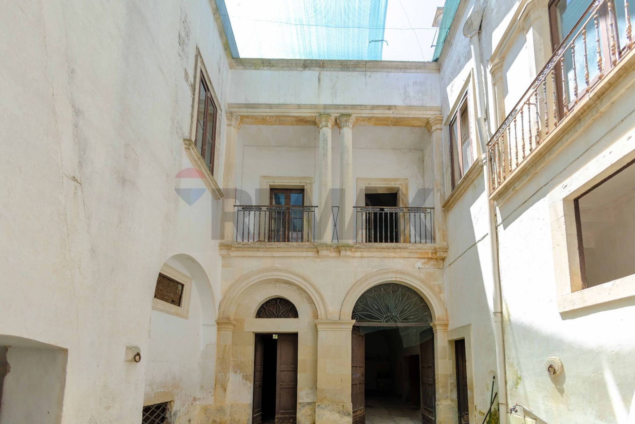 Edificio all'aperto