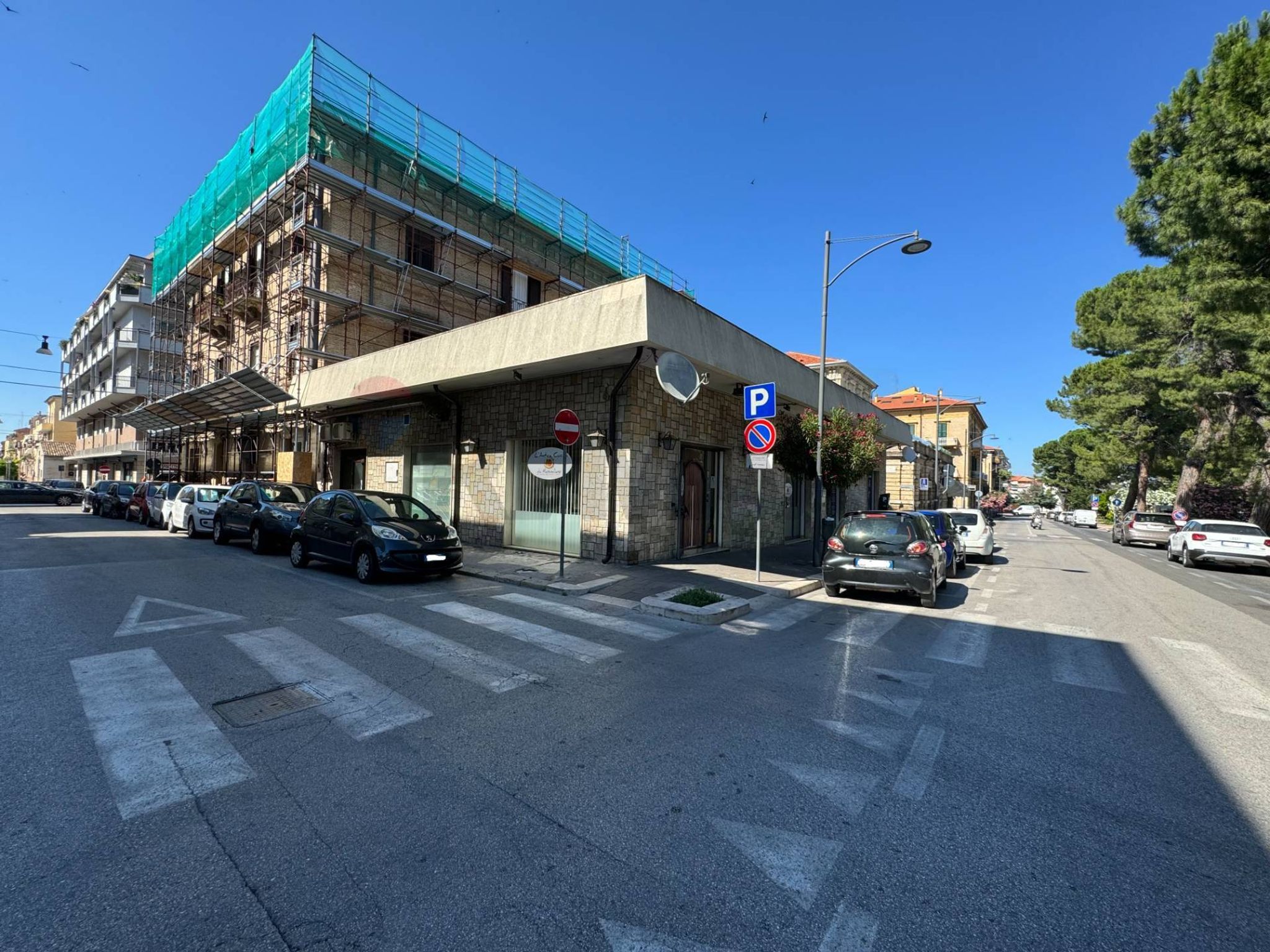 Edificio all'aperto