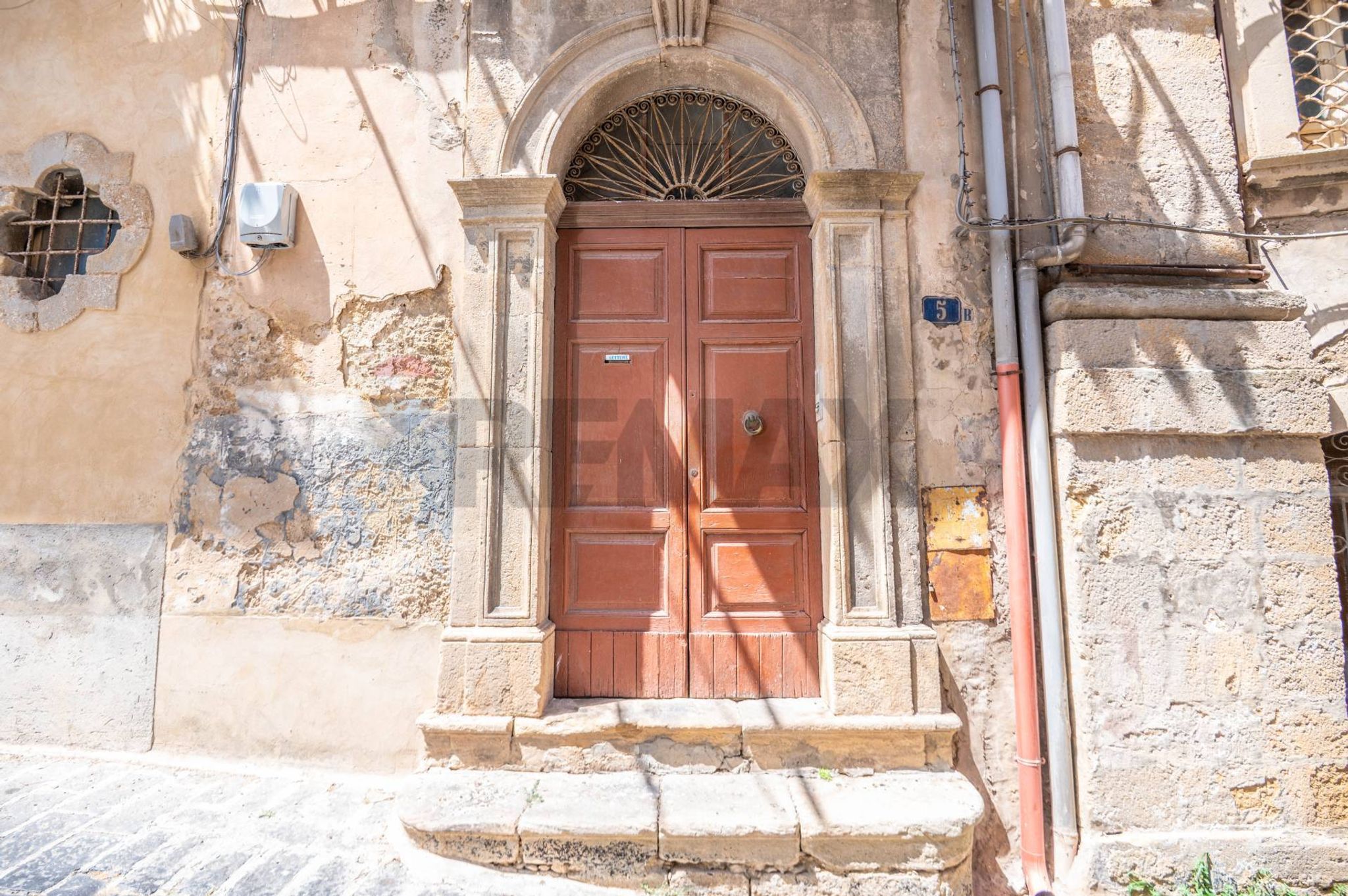 Edificio all'aperto