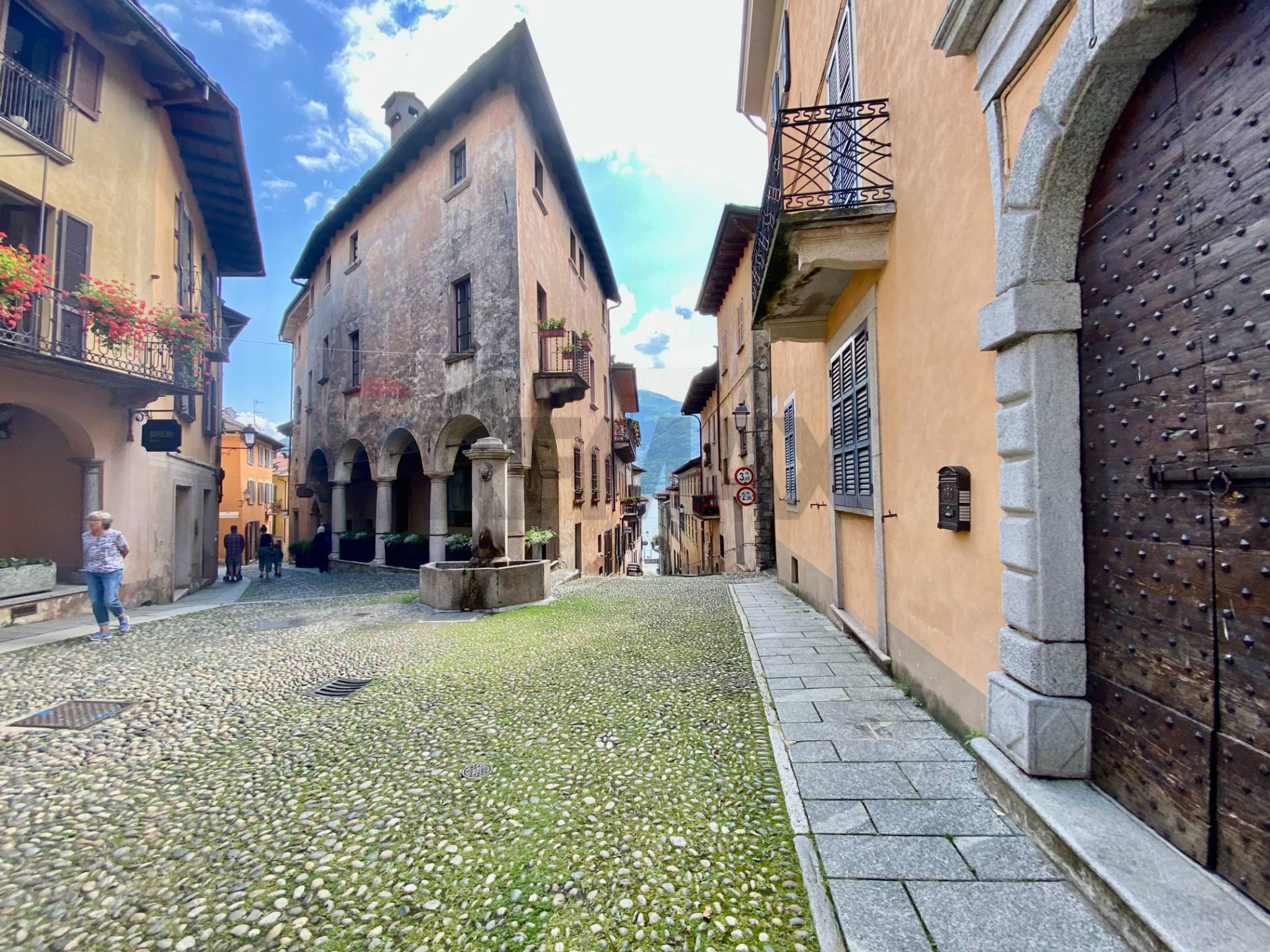Edificio all'aperto