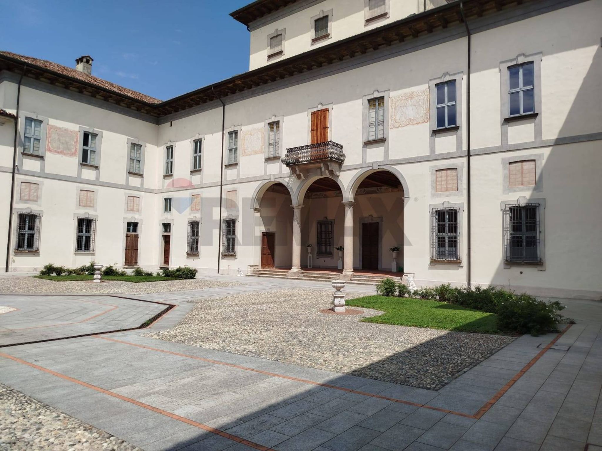 Edificio all'aperto