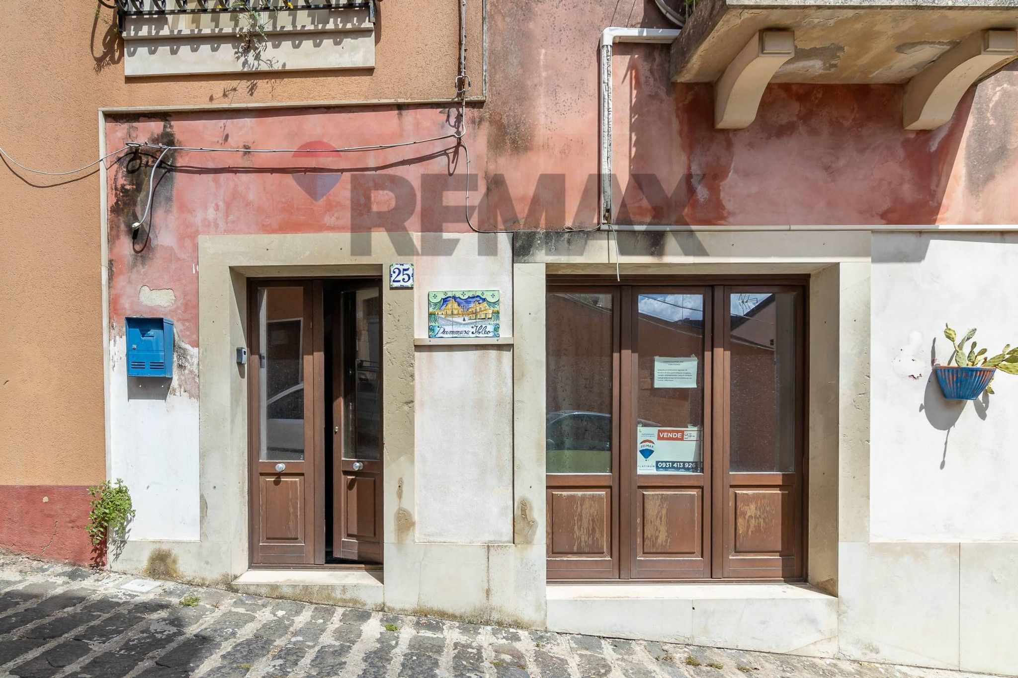 Edificio all'aperto