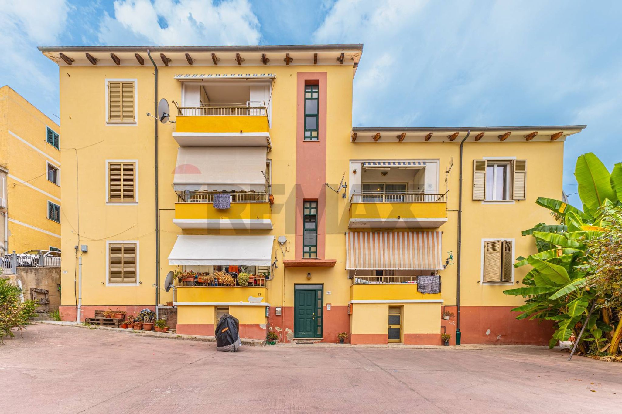 Edificio all'aperto
