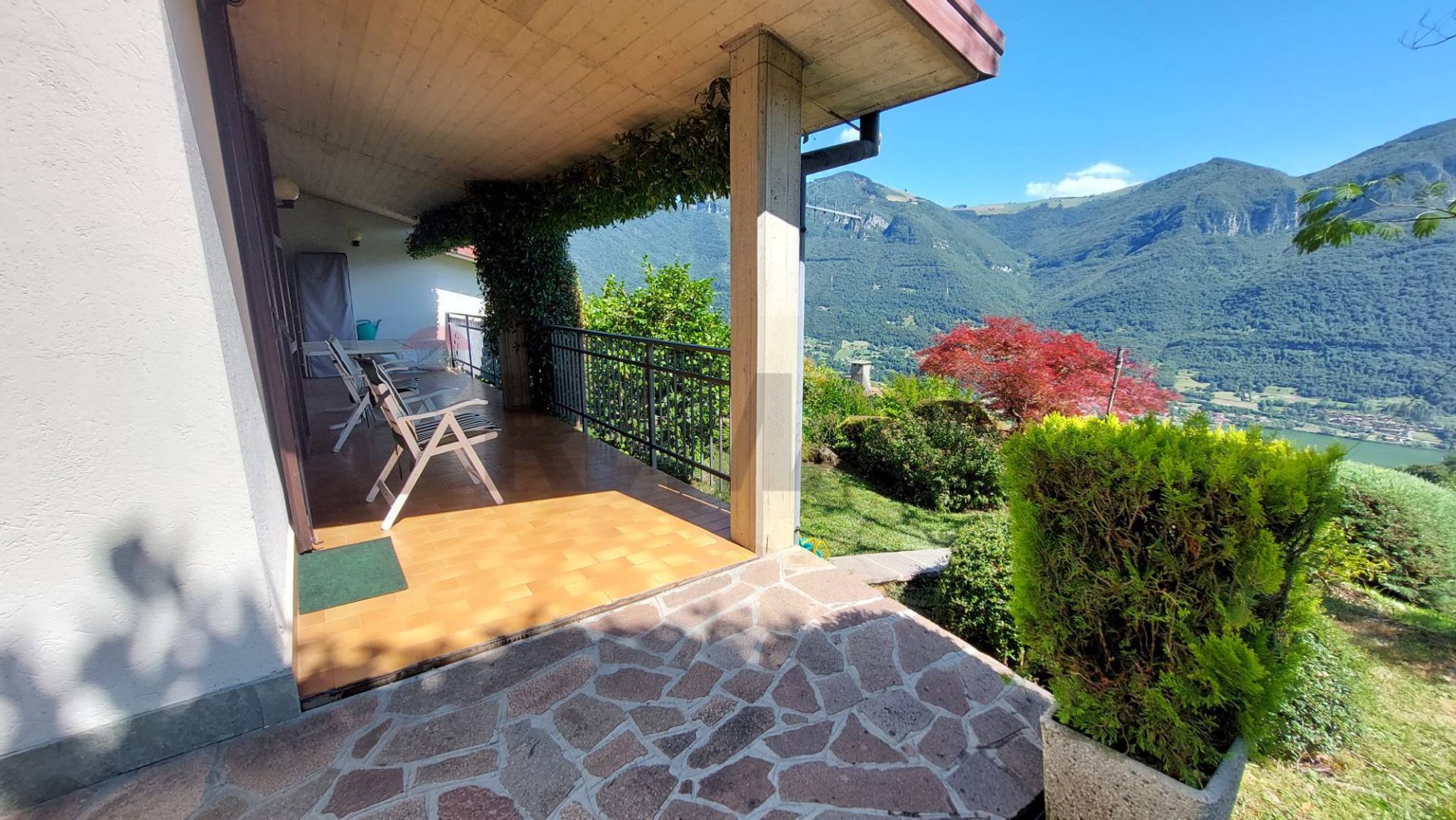 Vista delle montagne