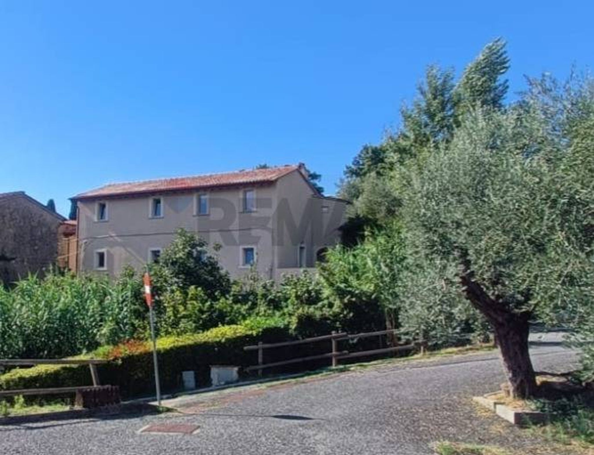 Edificio all'aperto