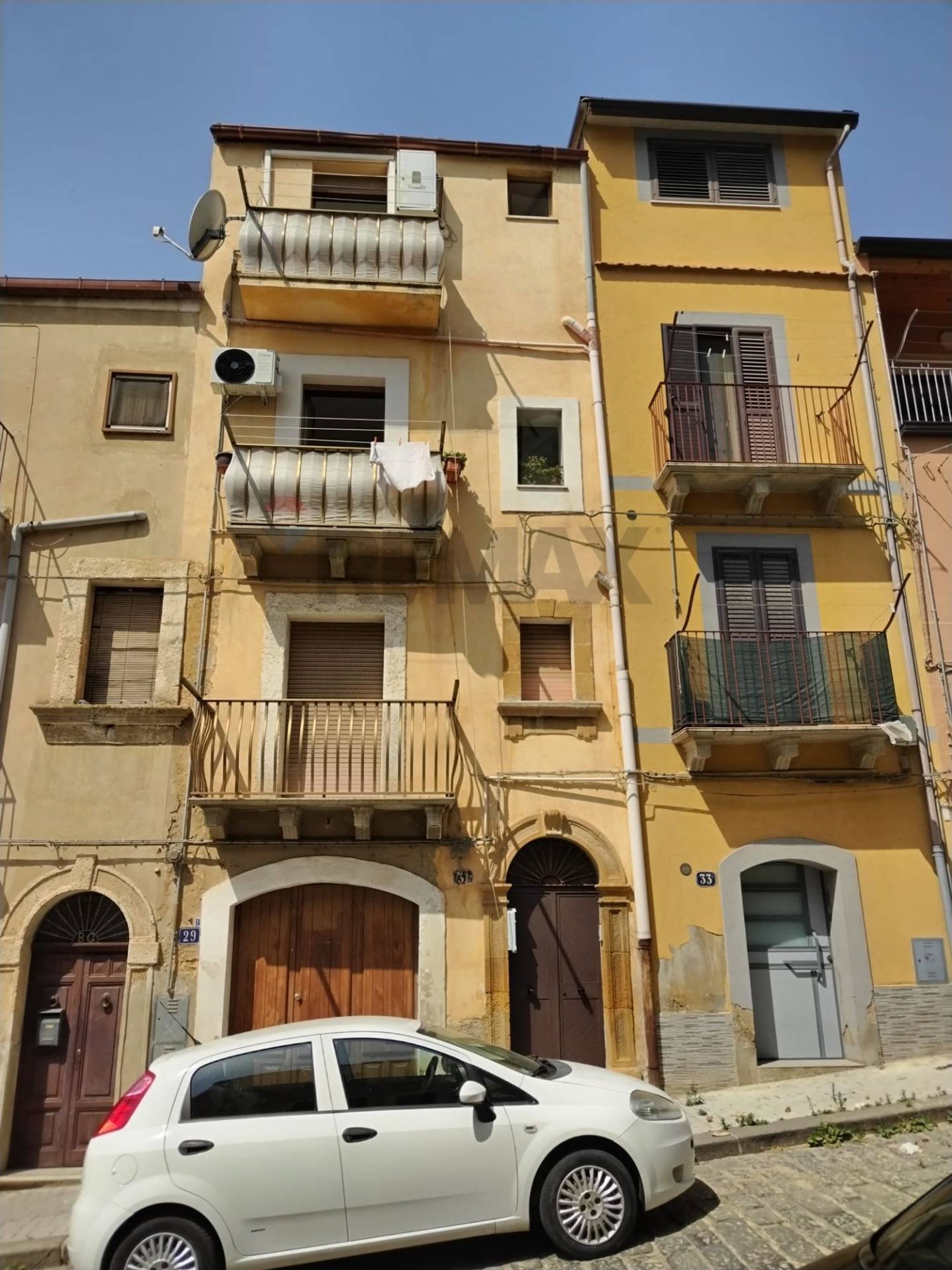 Edificio all'aperto