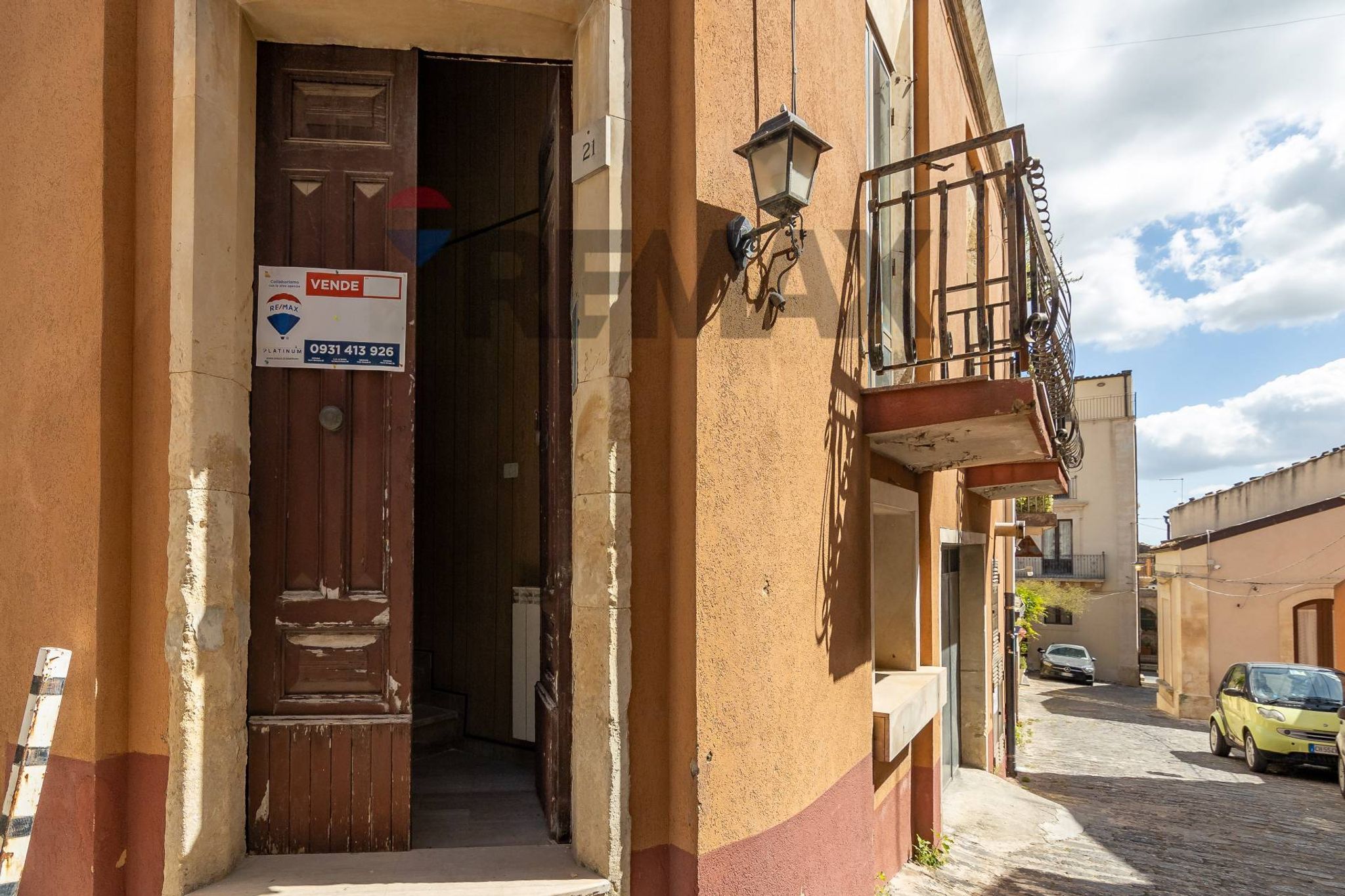 Edificio all'aperto
