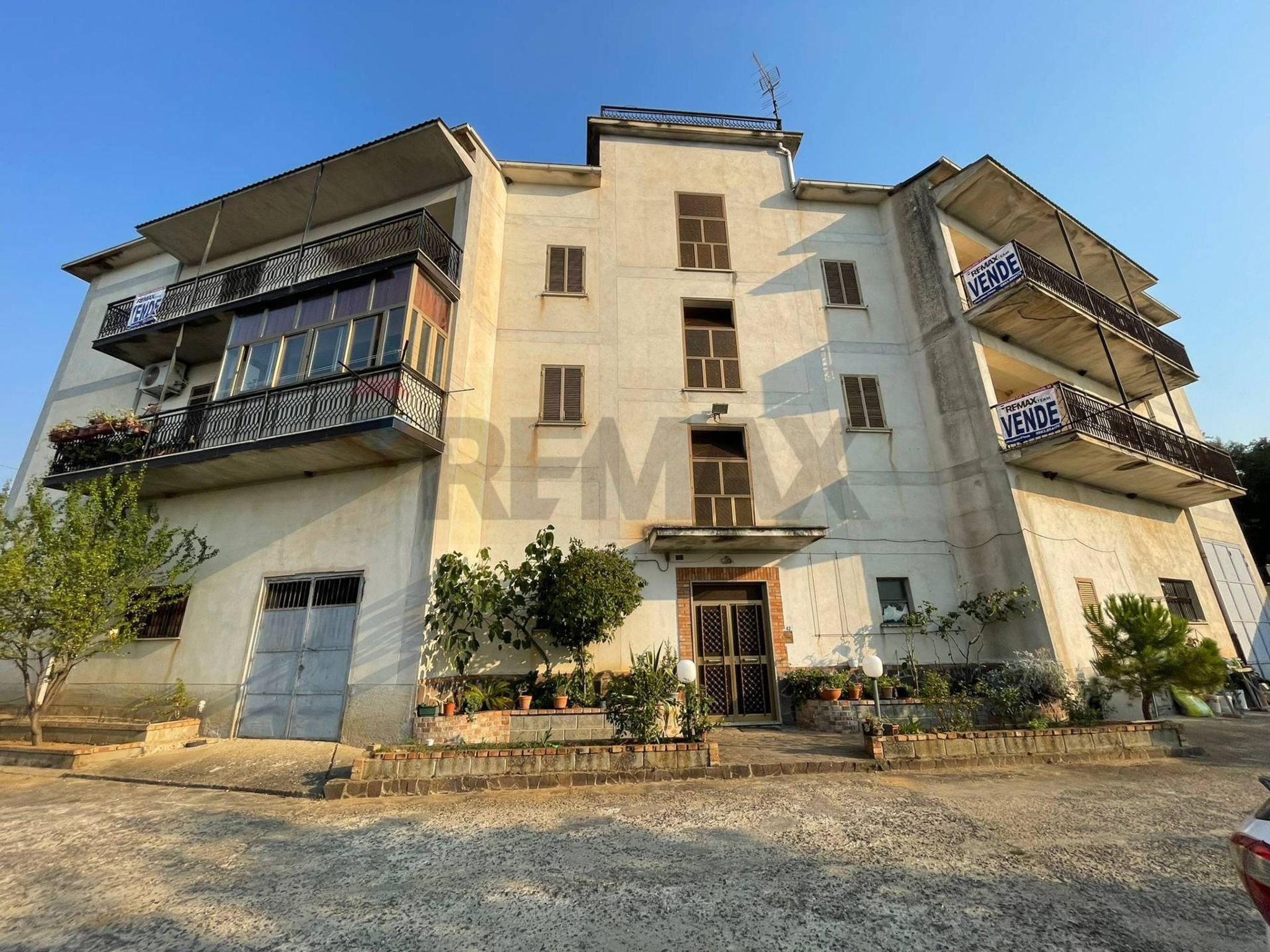 Property in San Cosmo Albanese