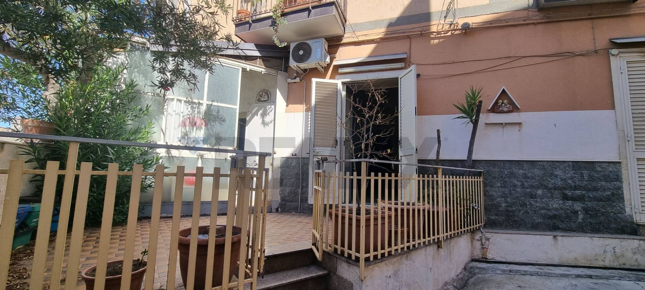 Edificio all'aperto