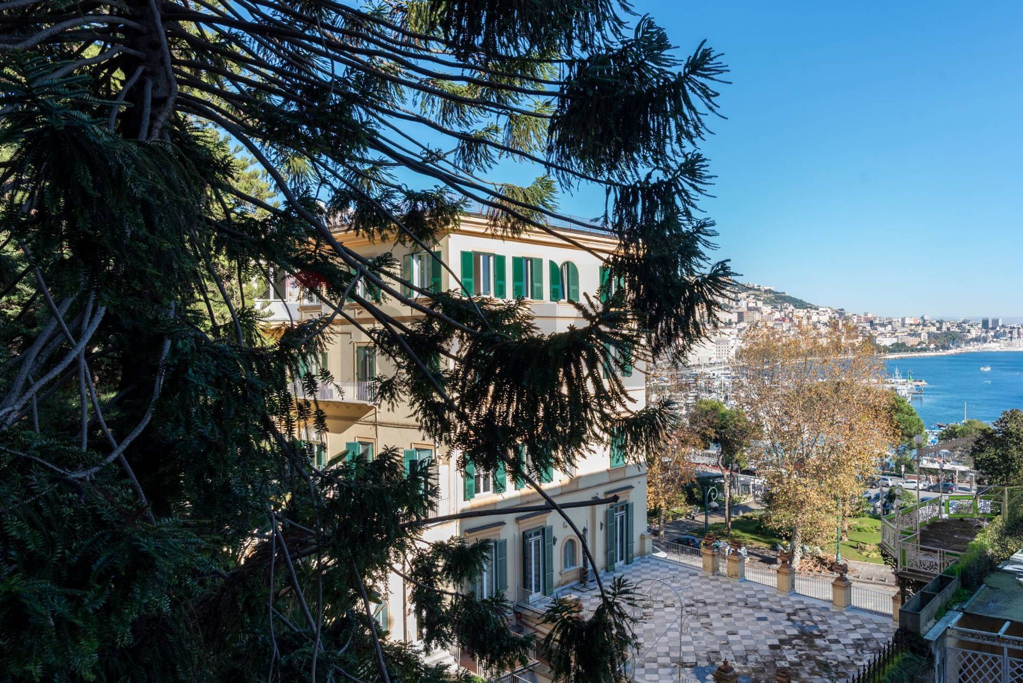 Edificio all'aperto