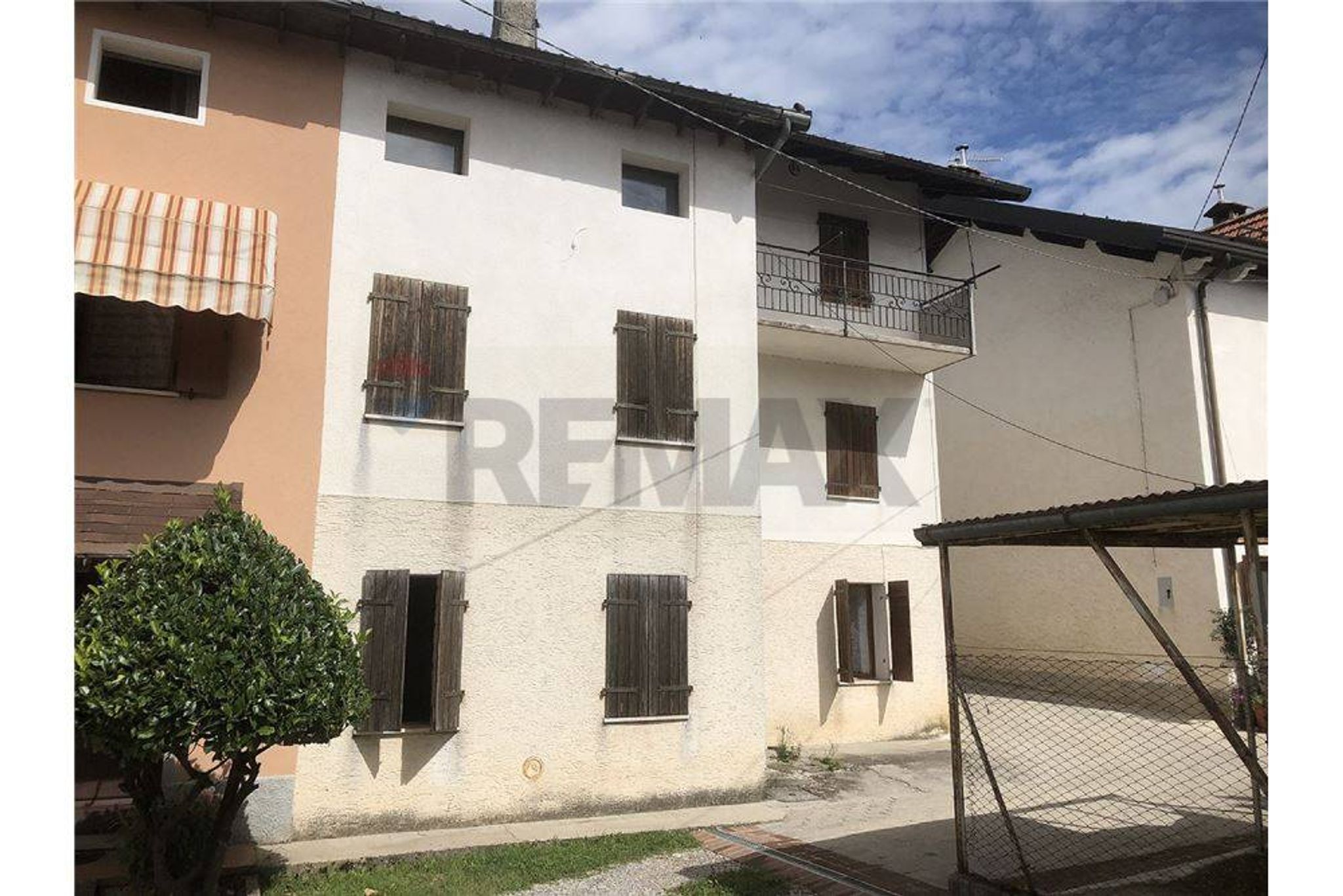 Edificio all'aperto