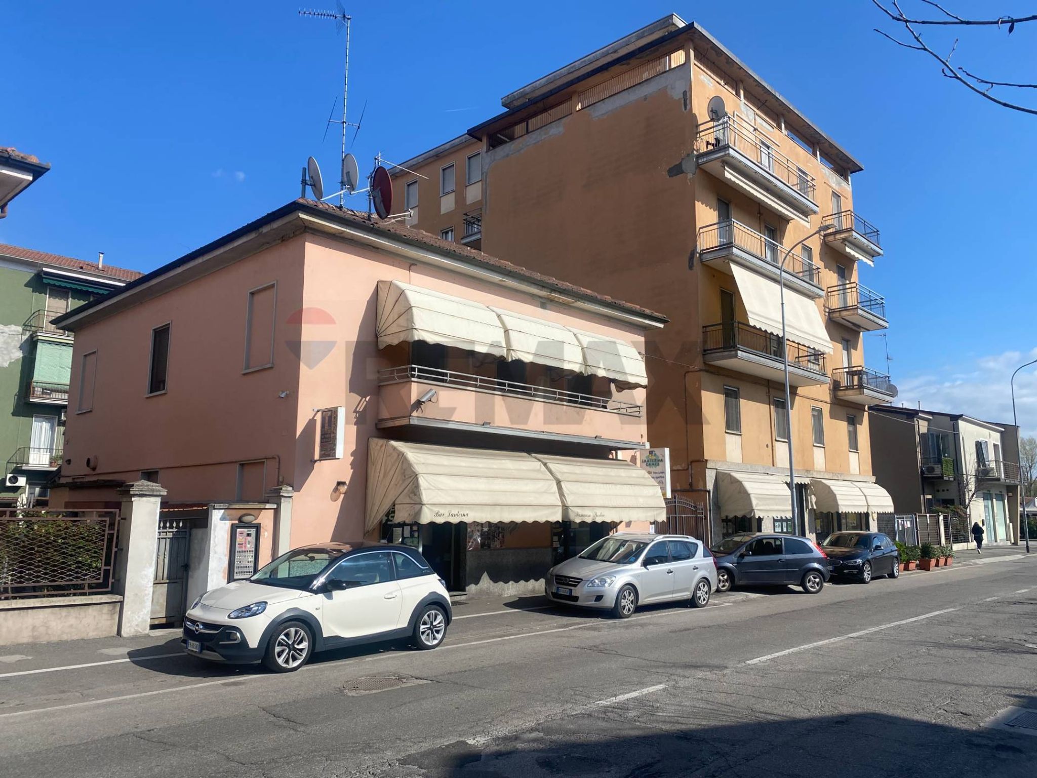 Edificio all'aperto