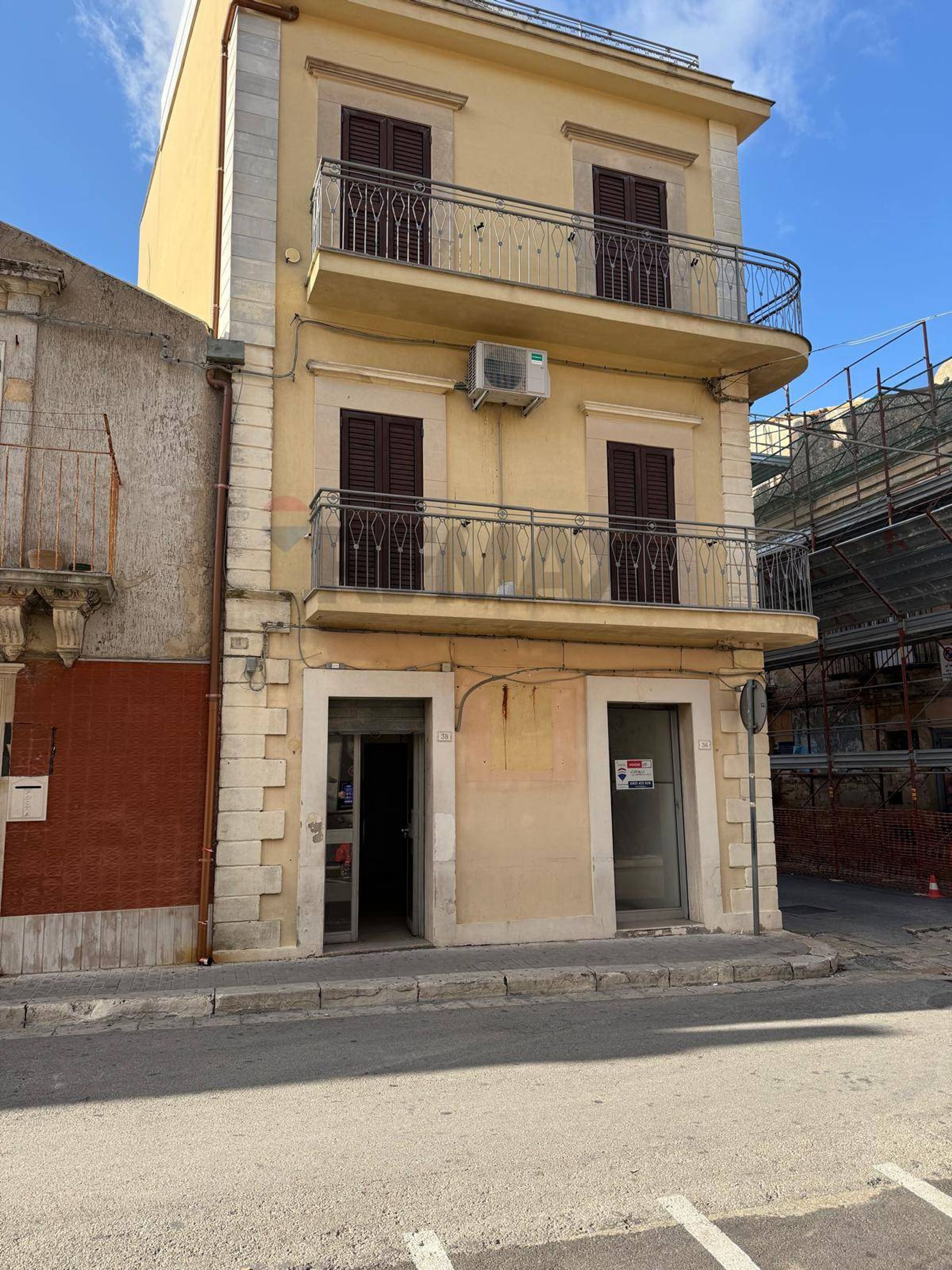 Edificio all'aperto