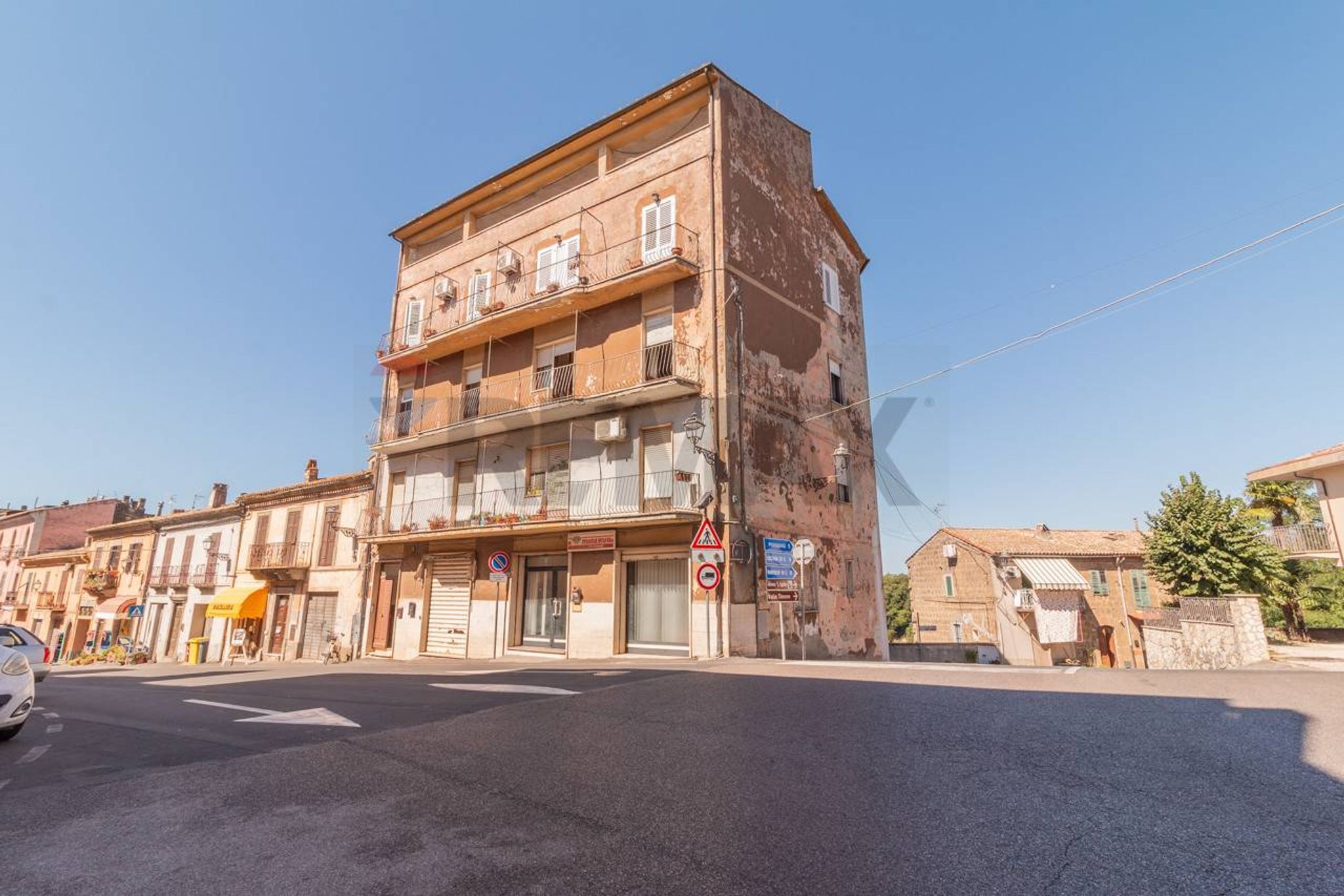 Edificio all'aperto