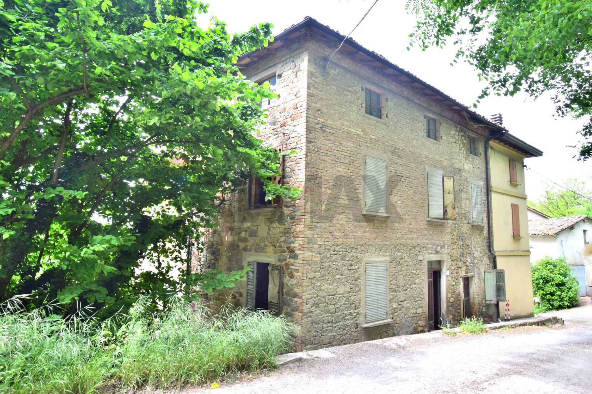 PALAZZINA ESTERNA AFFACCIO STRADA FASETO