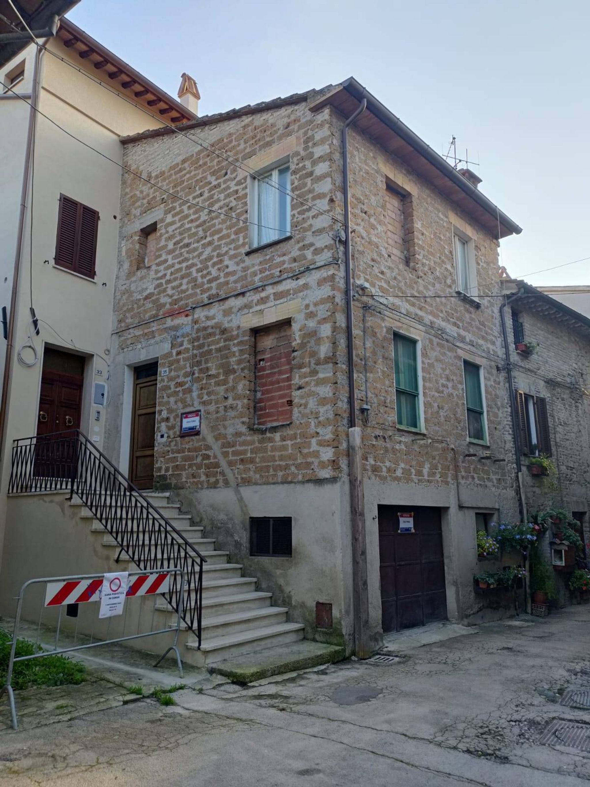 Edificio all'aperto