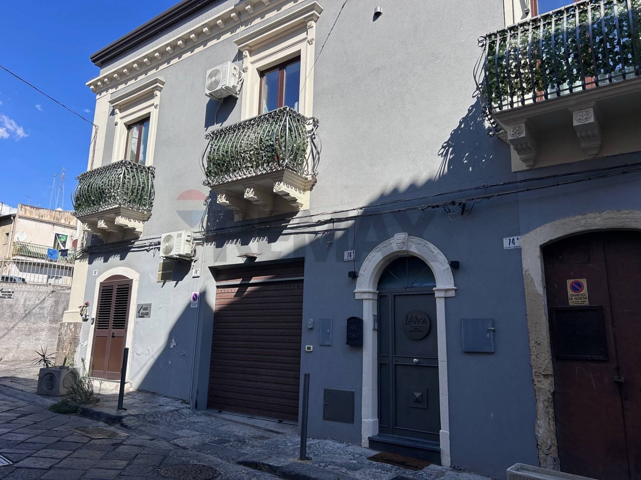 Edificio all'aperto