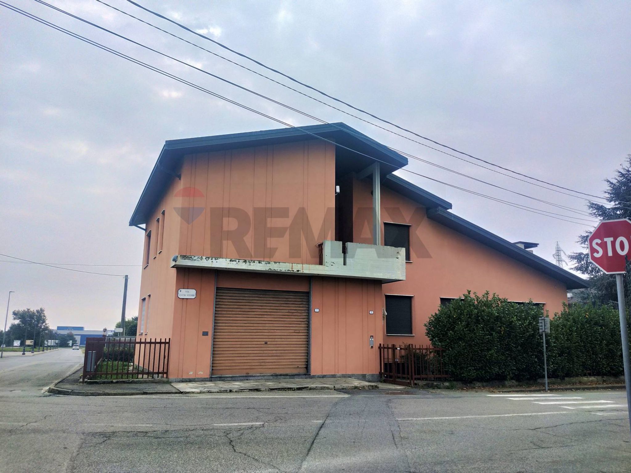 prospetto verso Via IV Novembre