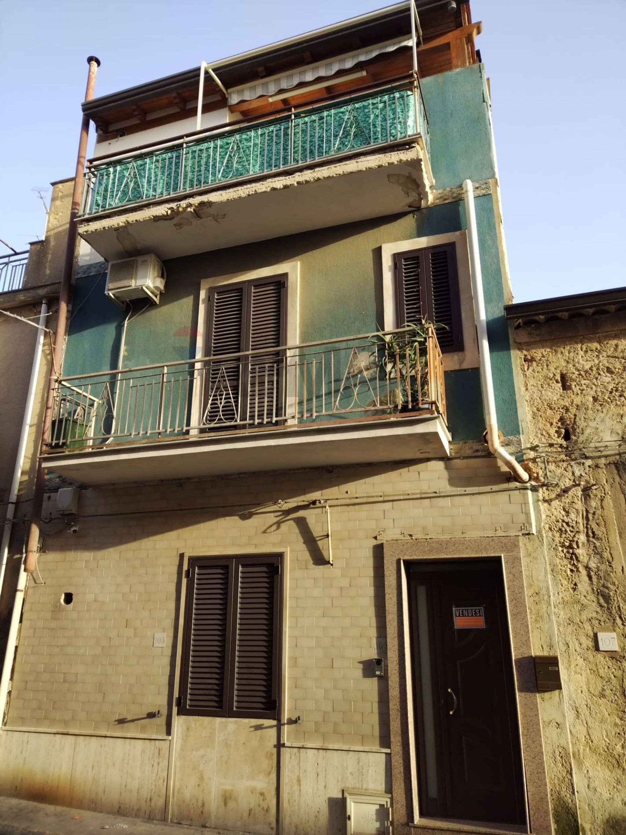 Edificio all'aperto