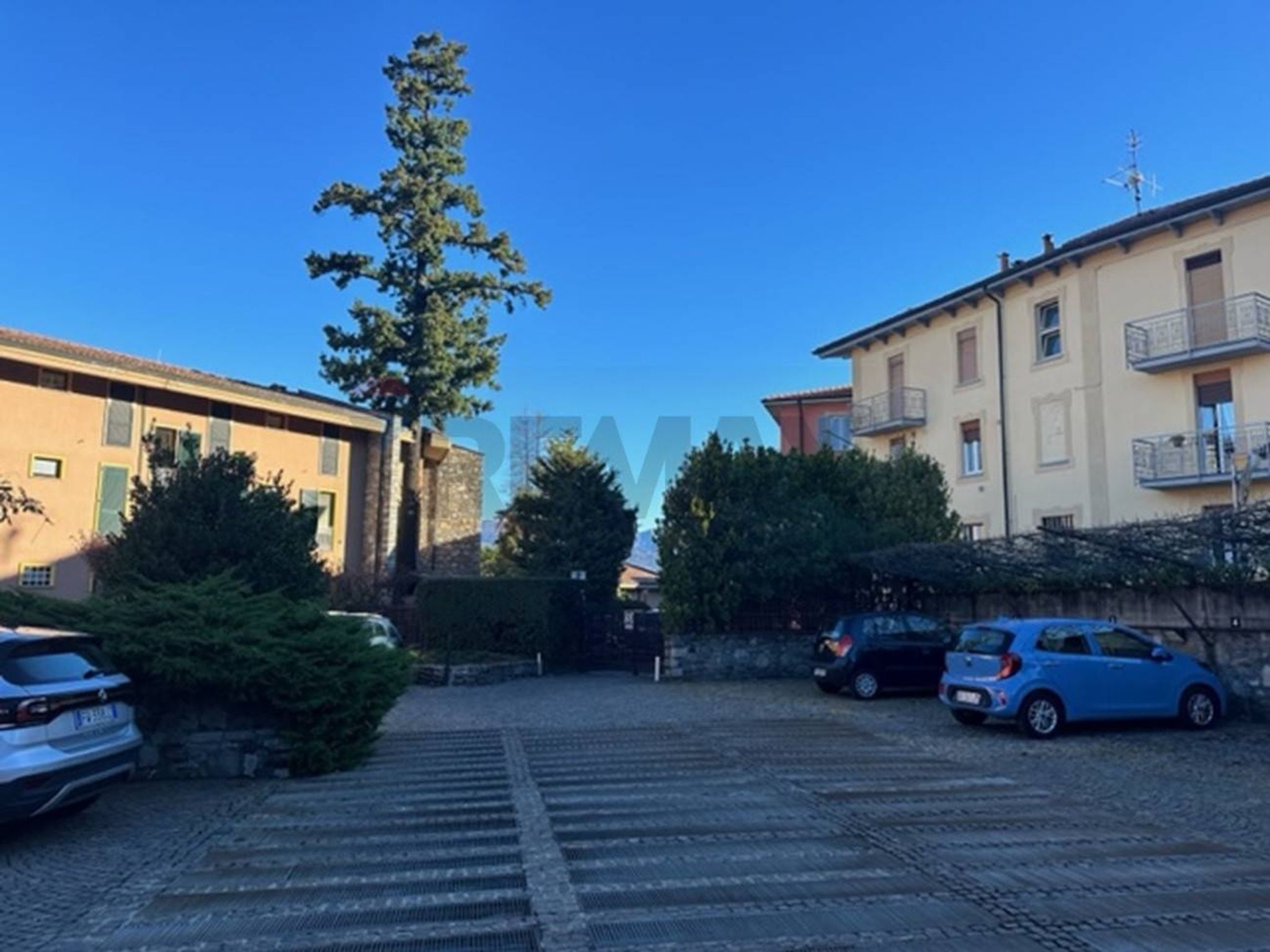 Edificio all'aperto